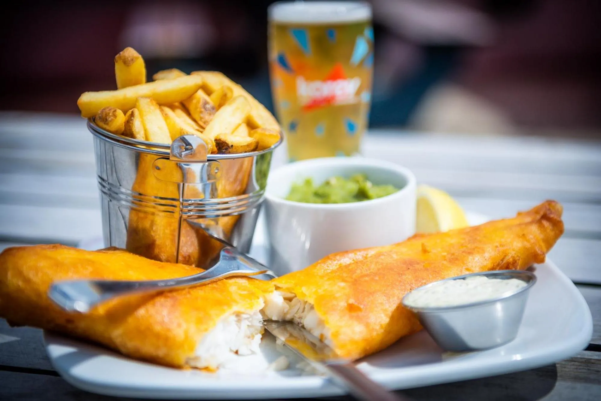 Restaurant/places to eat in The Falcon Hotel