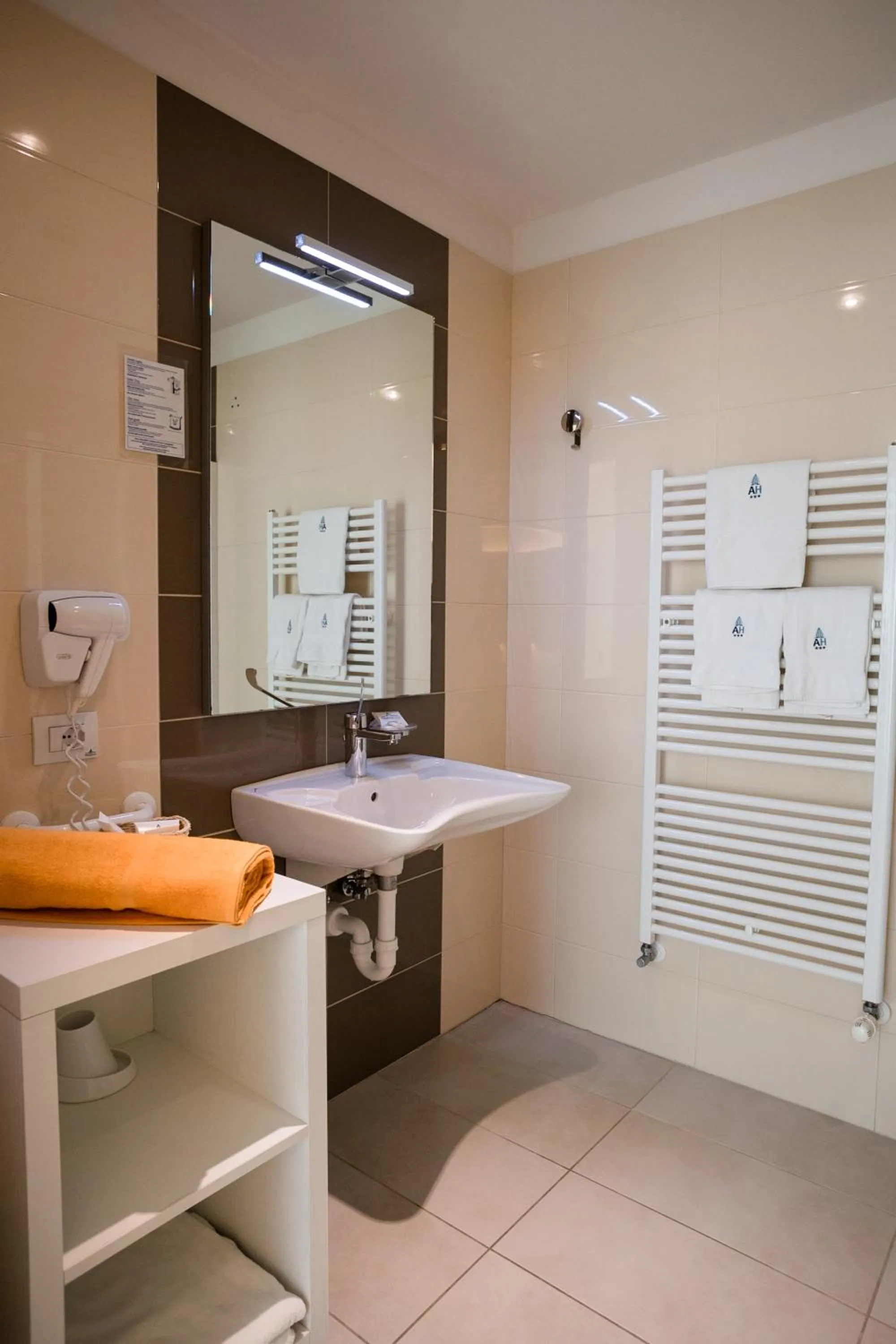 Shower in Hotel Albatros 3 Stelle Superior