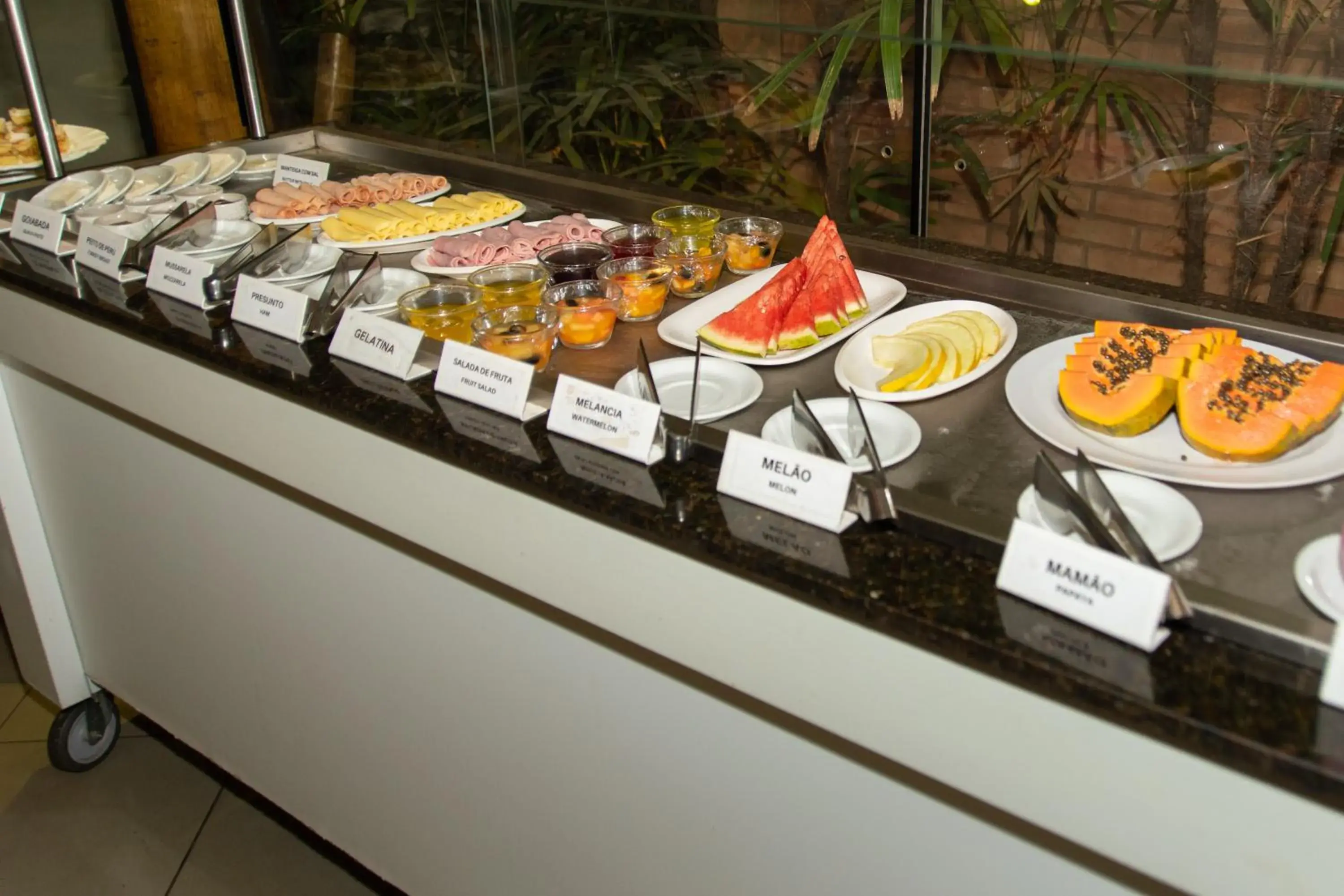 Restaurant/places to eat in Limeira Suítes Restaurant/places to eat in Limeira Suítes