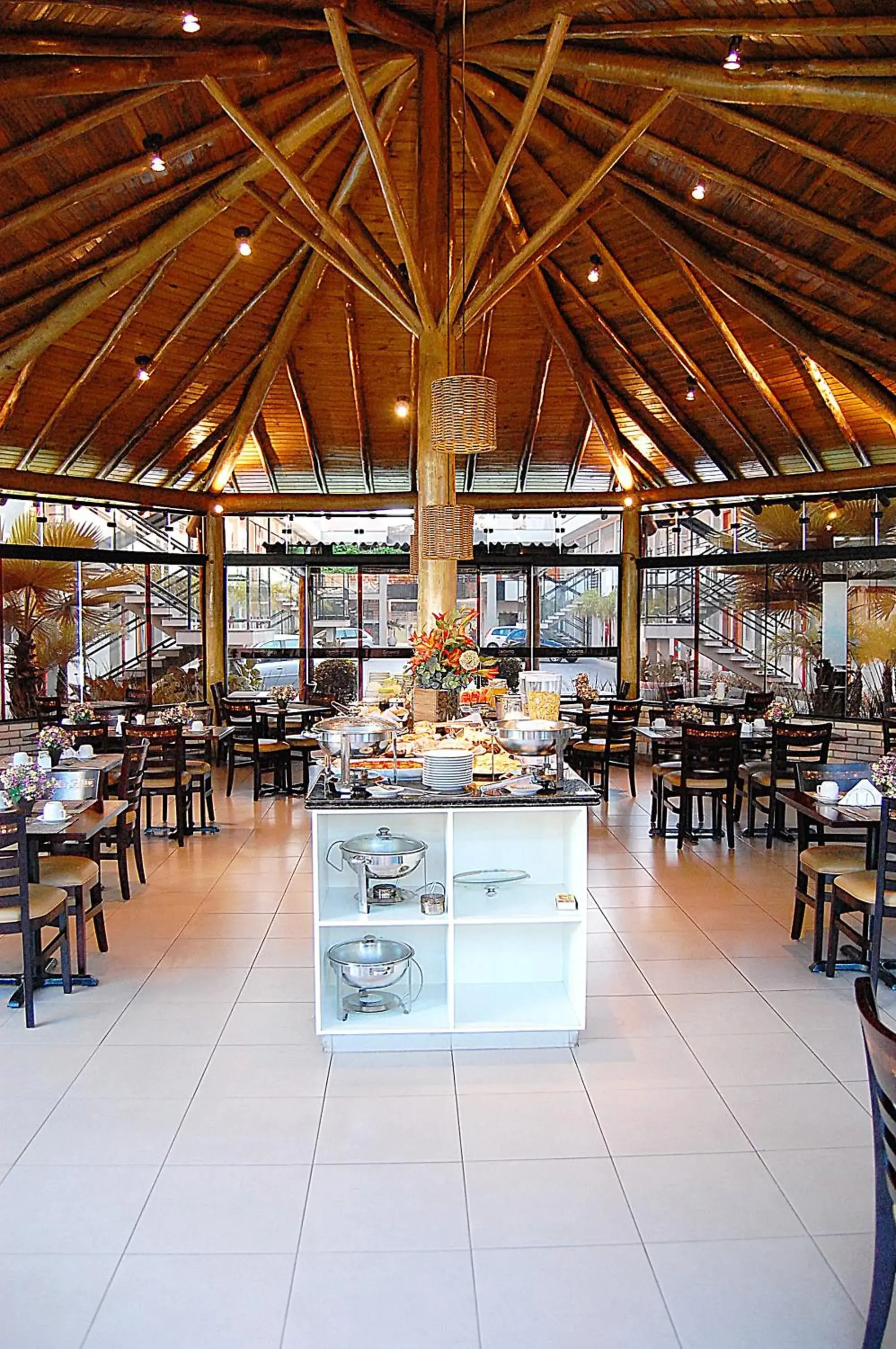 Restaurant/places to eat in Limeira Suítes Restaurant/places to eat in Limeira Suítes