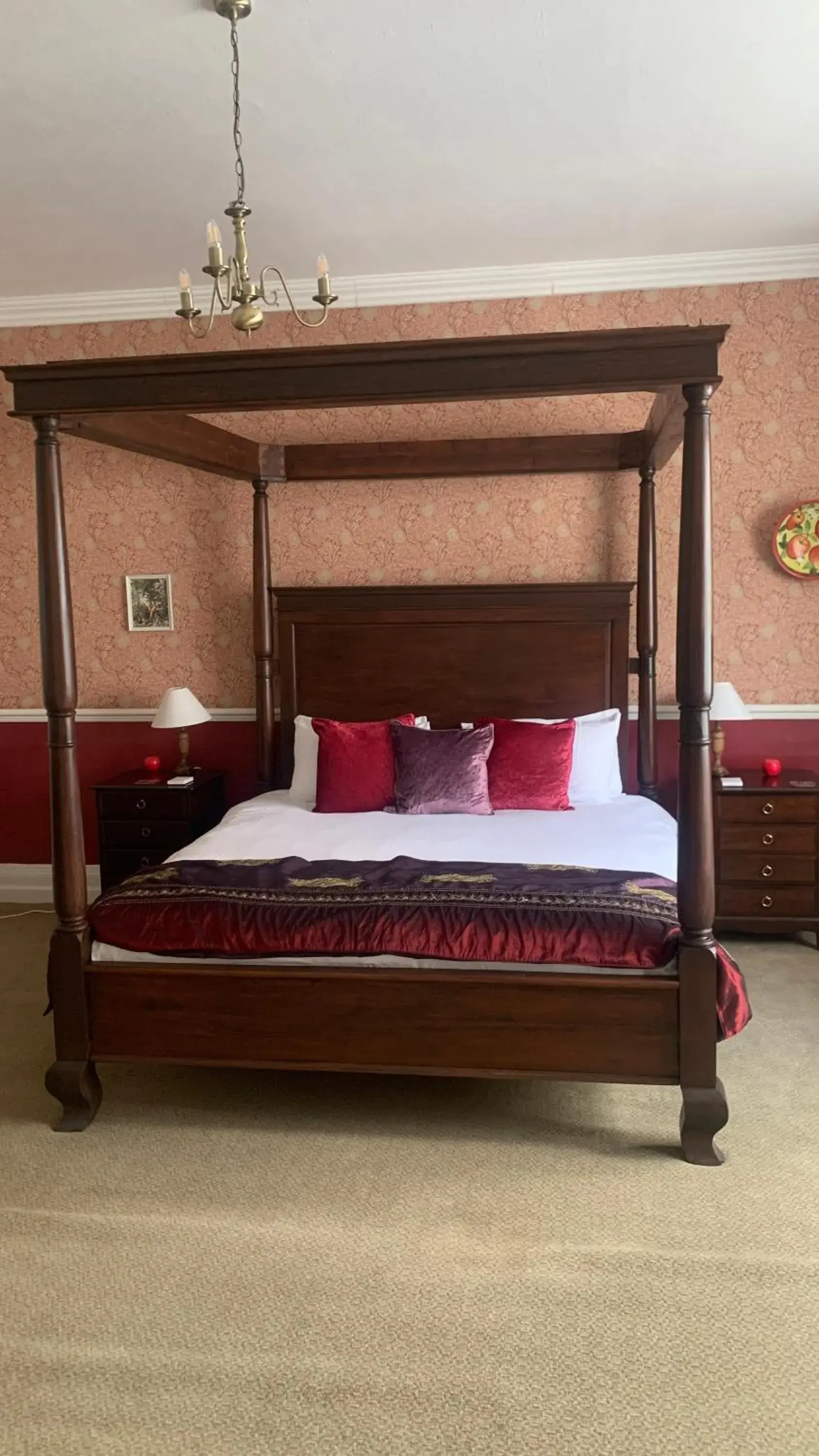 Double Room with Four Poster Bed - single occupancy in Orchard Club Double Room with Four Poster Bed - single occupancy in Orchard Club
