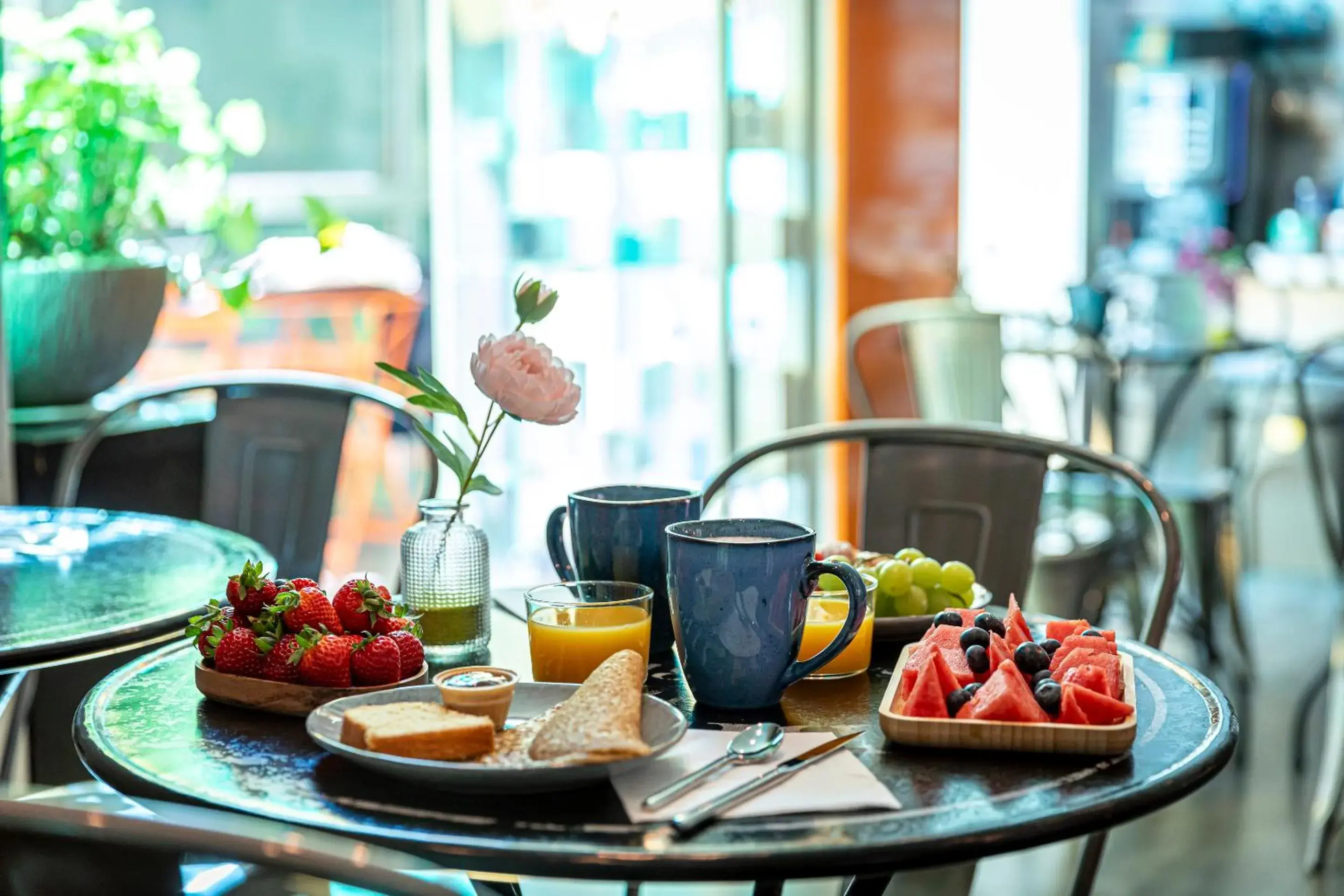 Breakfast in Hotel Alpha Paris Eiffel by Patrick Hayat Breakfast in Hotel Alpha Paris Eiffel by Patrick Hayat