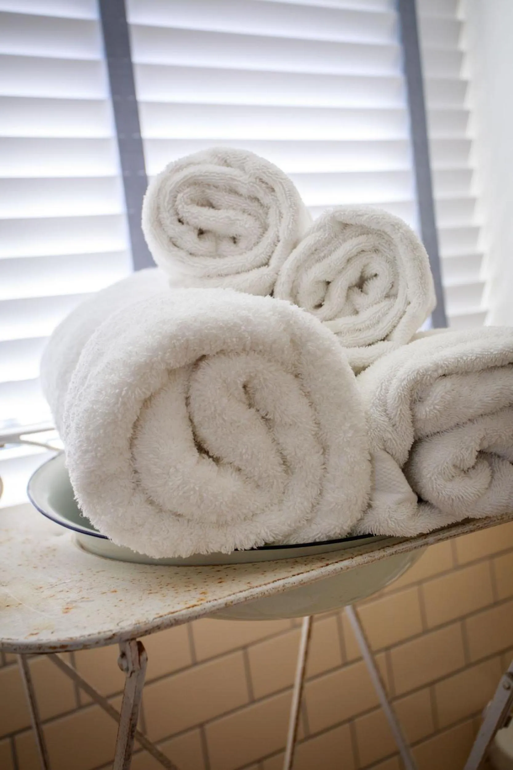Bedroom in Lulworth Cove Inn