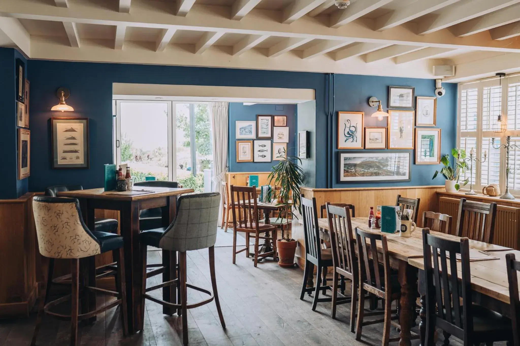 Restaurant/places to eat in Lulworth Cove Inn Restaurant/places to eat in Lulworth Cove Inn
