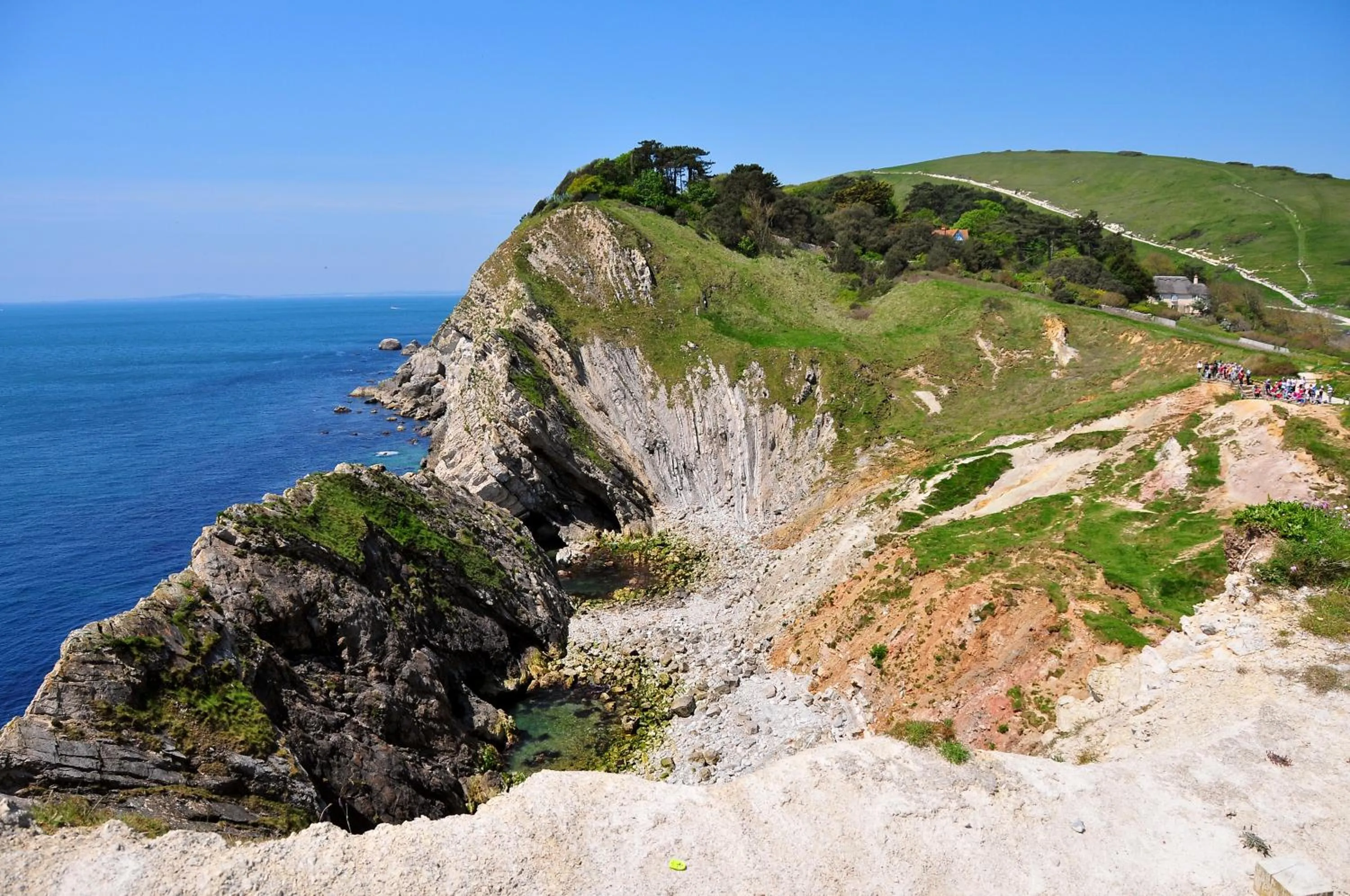 Area and facilities in Lulworth Cove Inn