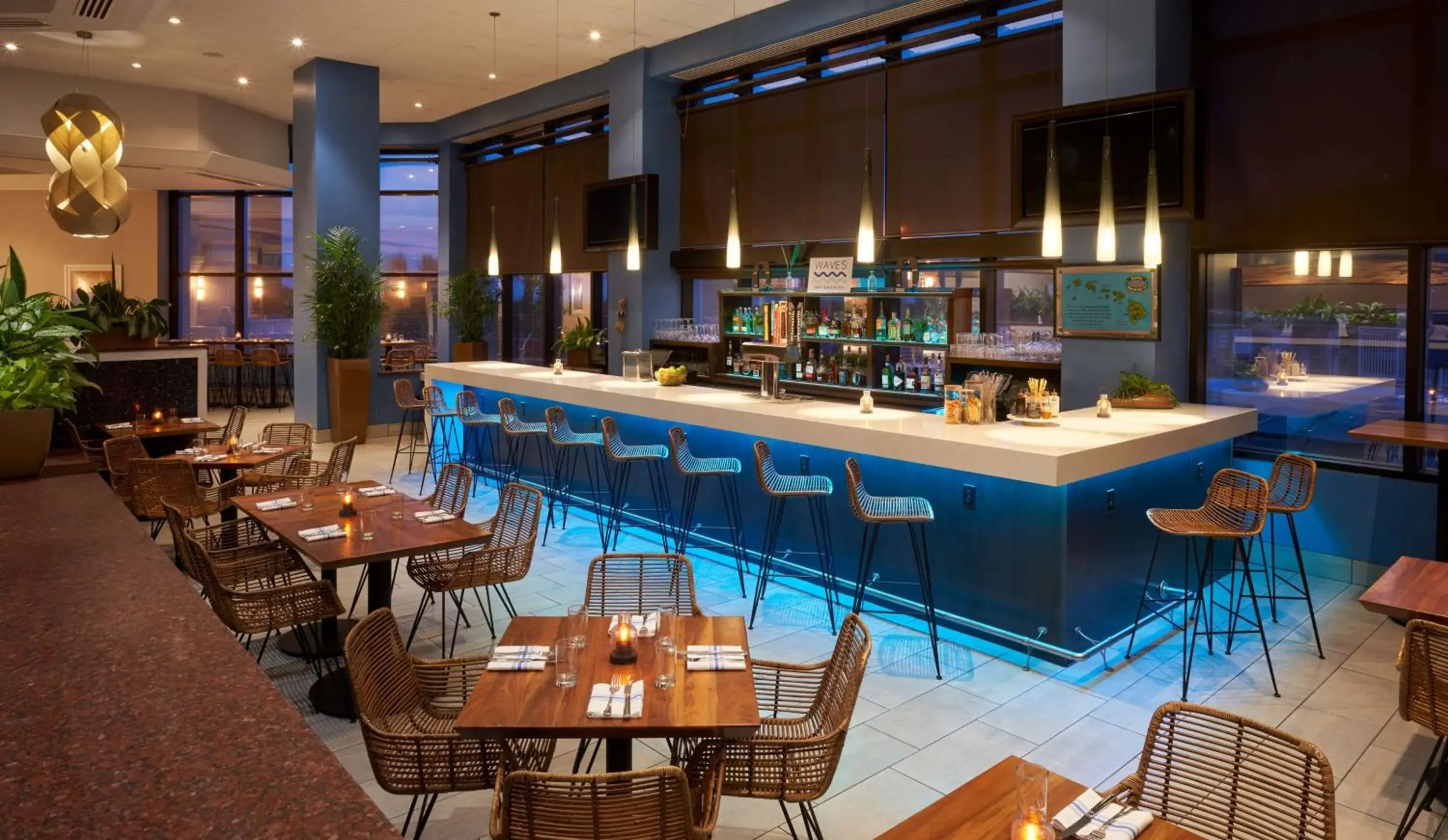 Lounge or bar in Hilton Cocoa Beach Oceanfront Lounge or bar in Hilton Cocoa Beach Oceanfront