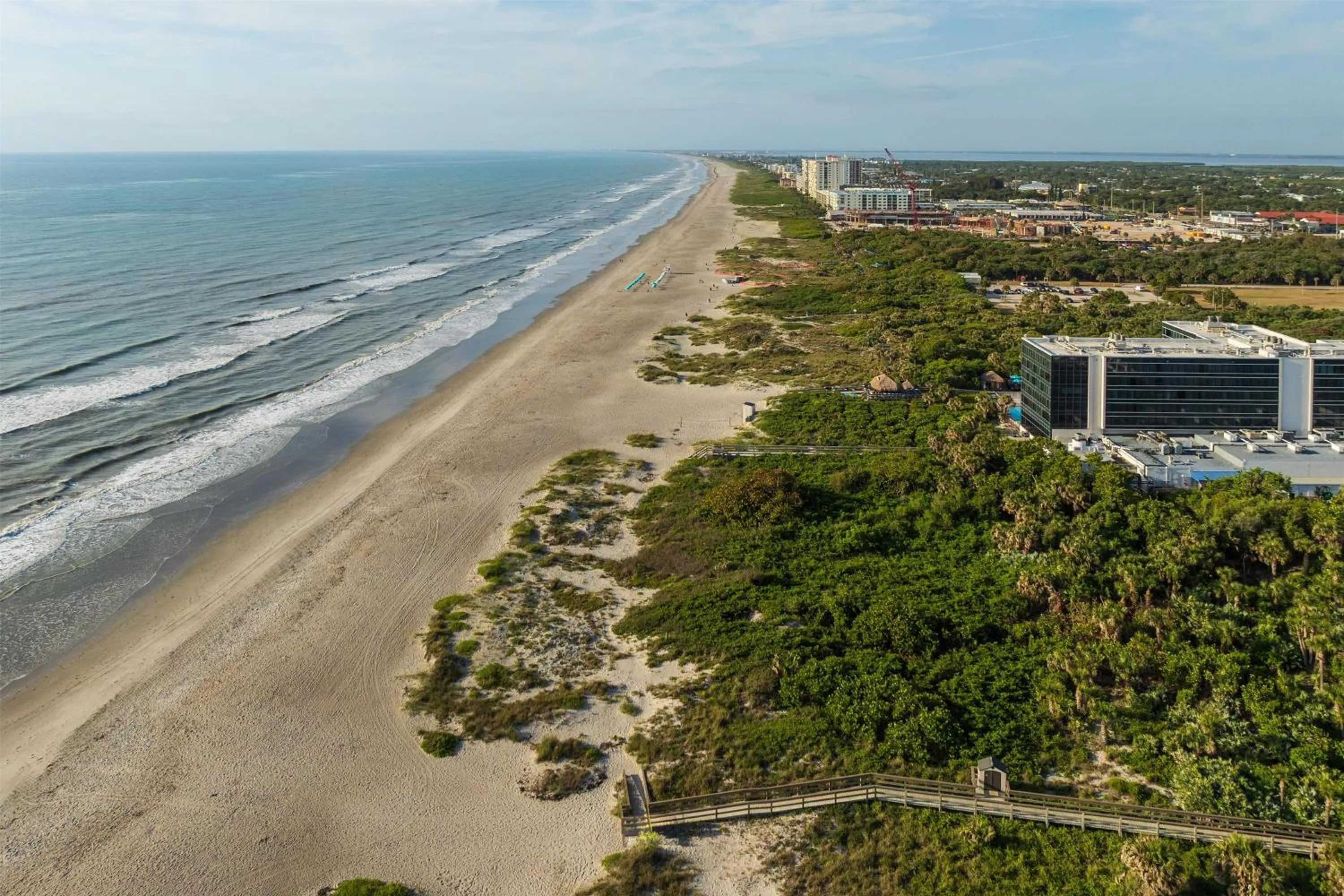 Property building in Hilton Cocoa Beach Oceanfront