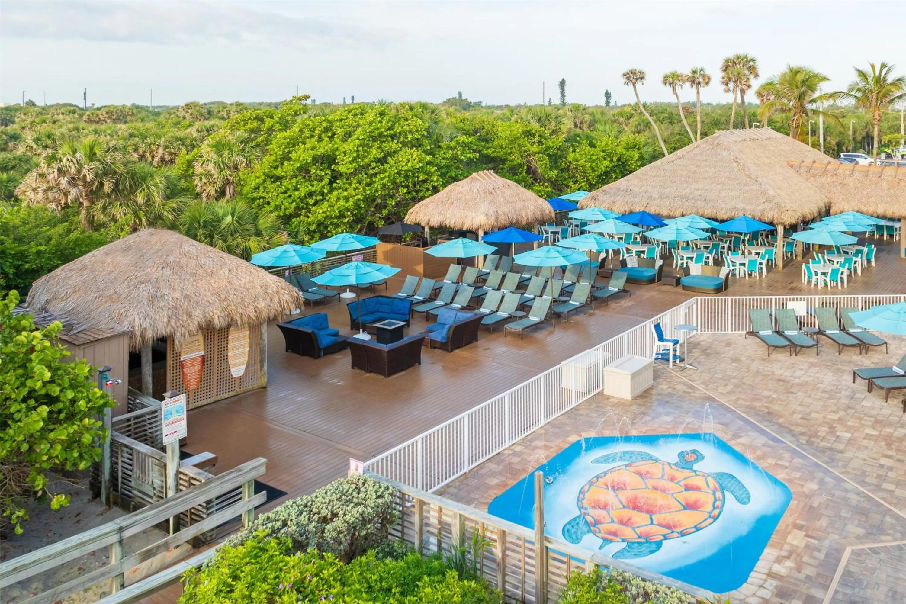 Lounge or bar in Hilton Cocoa Beach Oceanfront