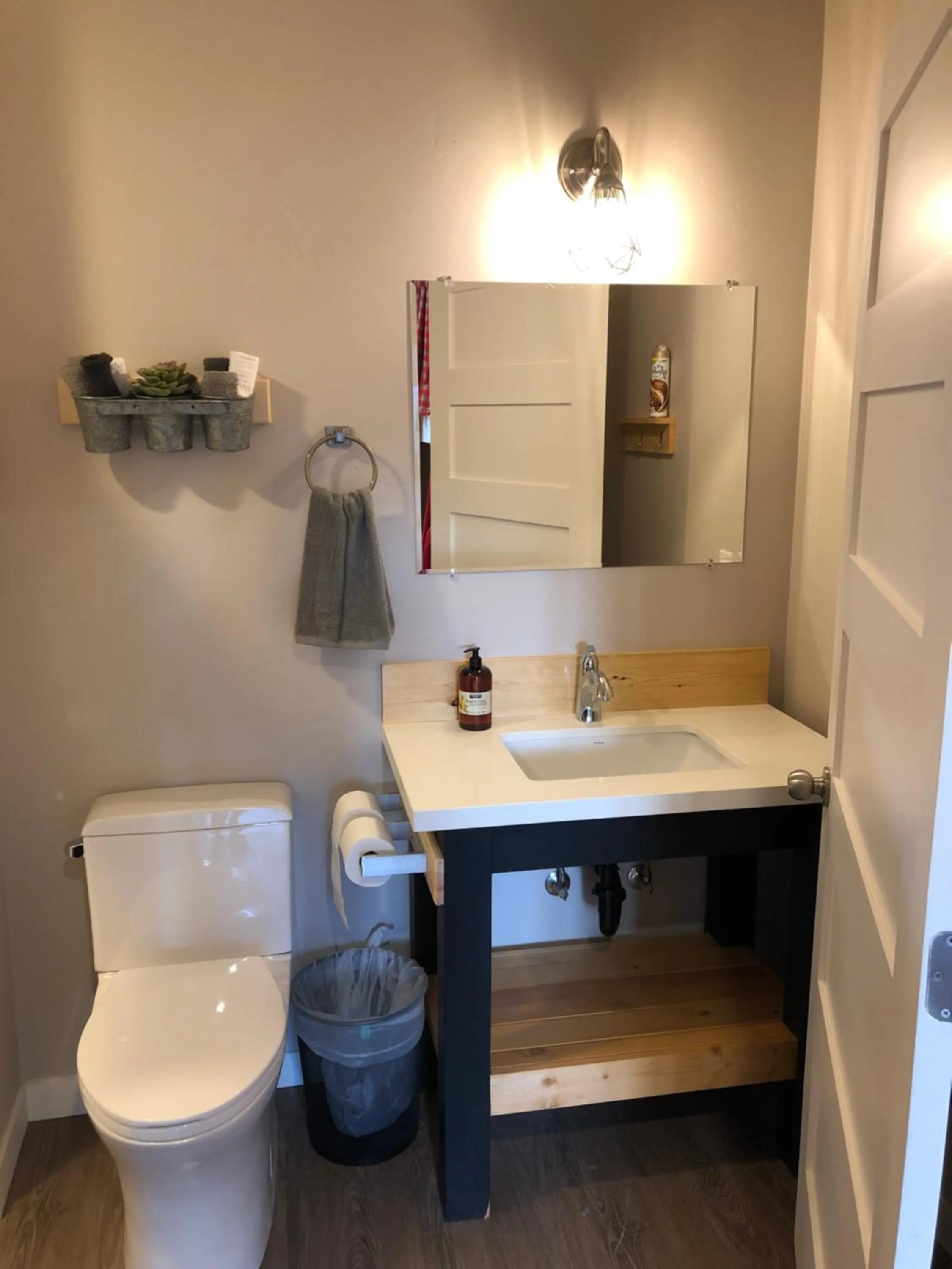 Eastside Guesthouse and Bivy