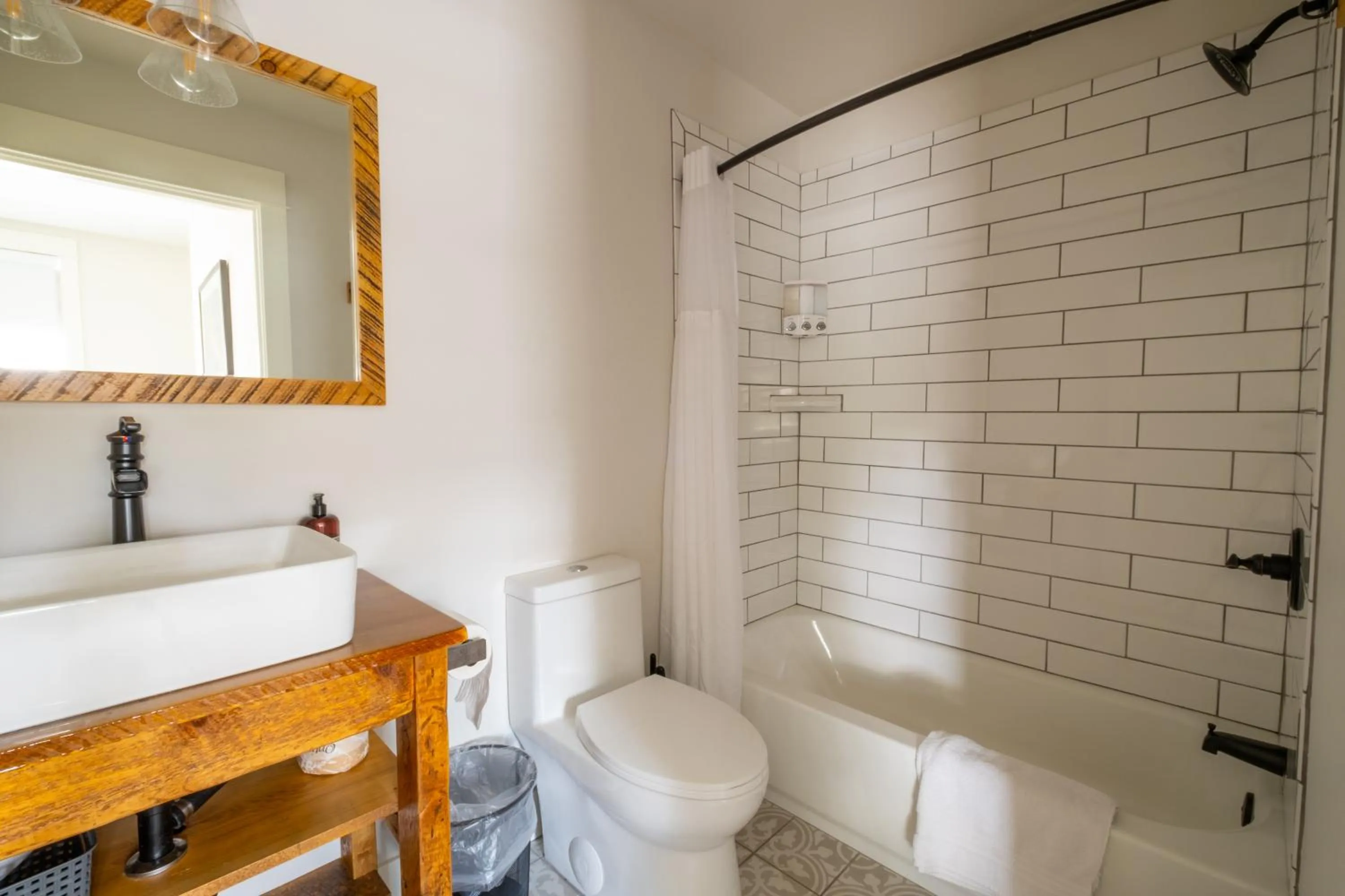 Eastside Guesthouse and Bivy