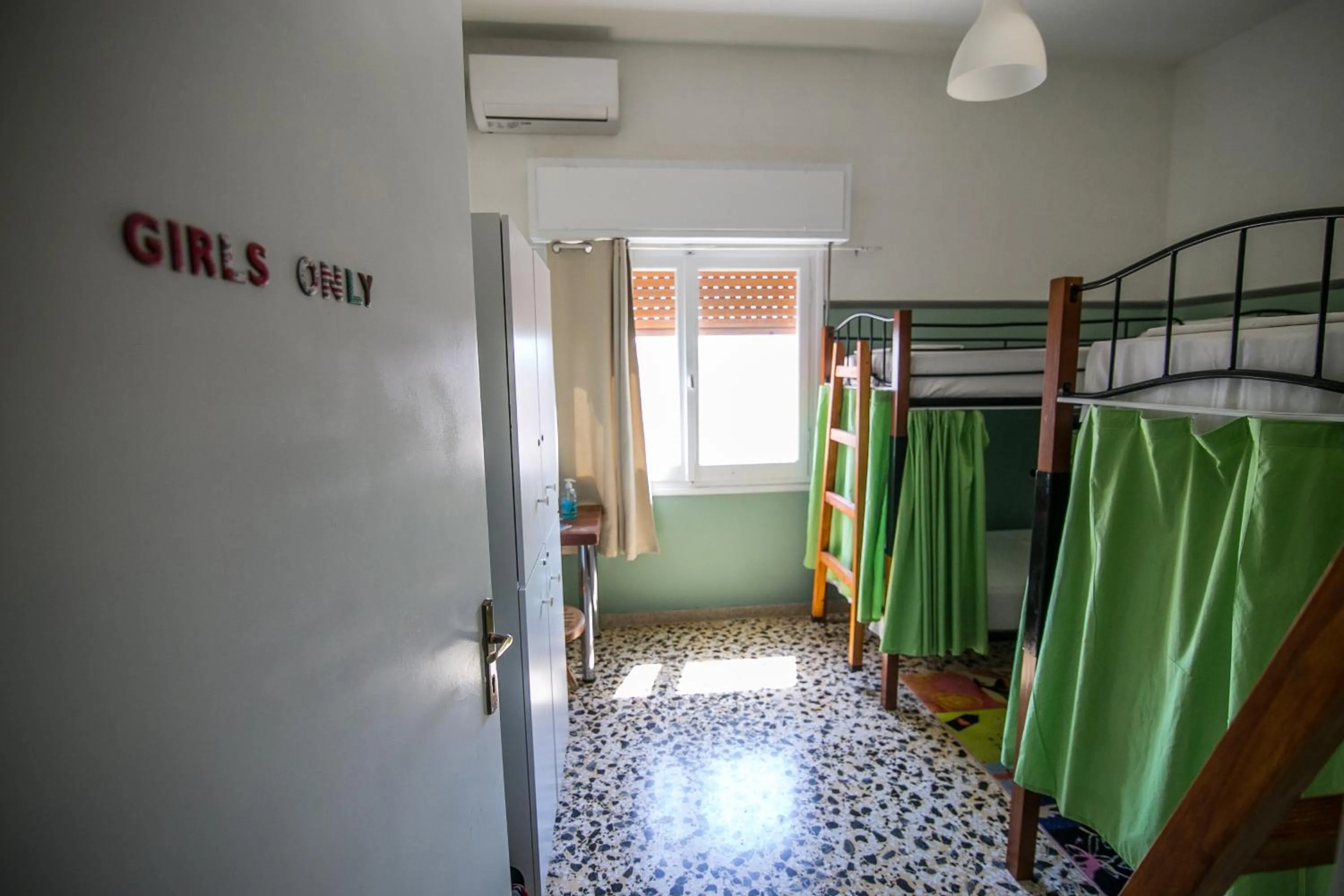 Bed in The Holy Rock - Hostel at meteora