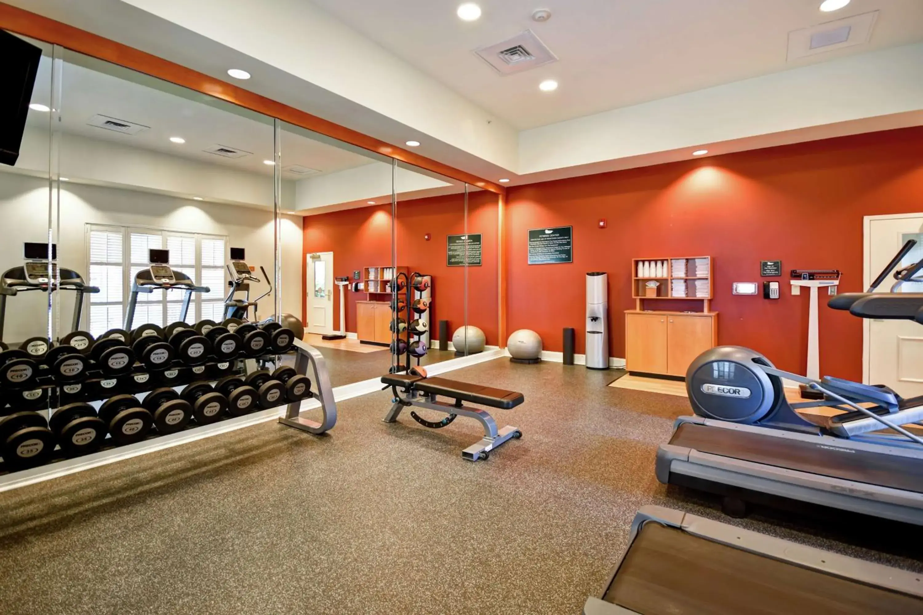 Fitness centre/facilities in Homewood Suites by Hilton Charleston Airport/Convention Center Fitness centre/facilities in Homewood Suites by Hilton Charleston Airport/Convention Center