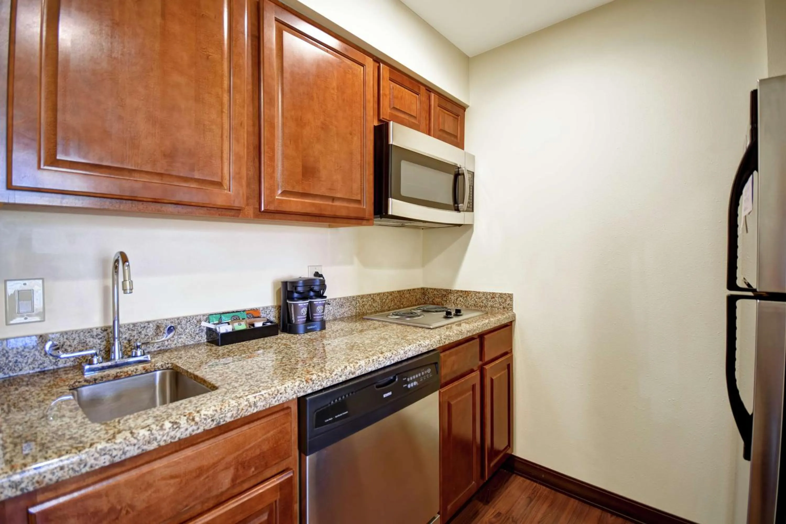 Kitchen or kitchenette in Homewood Suites by Hilton Charleston Airport/Convention Center