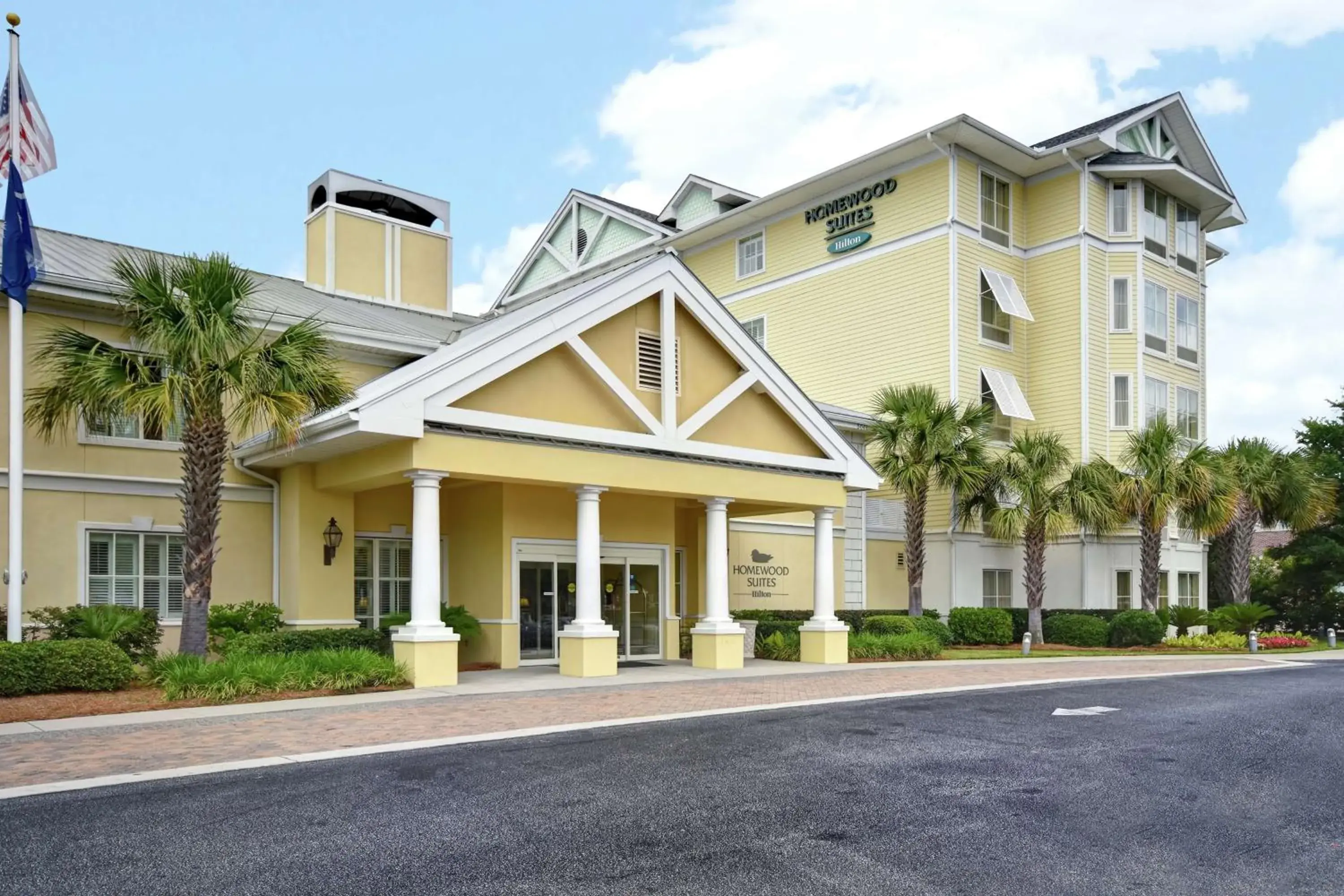Property building in Homewood Suites by Hilton Charleston Airport/Convention Center Property building in Homewood Suites by Hilton Charleston Airport/Convention Center