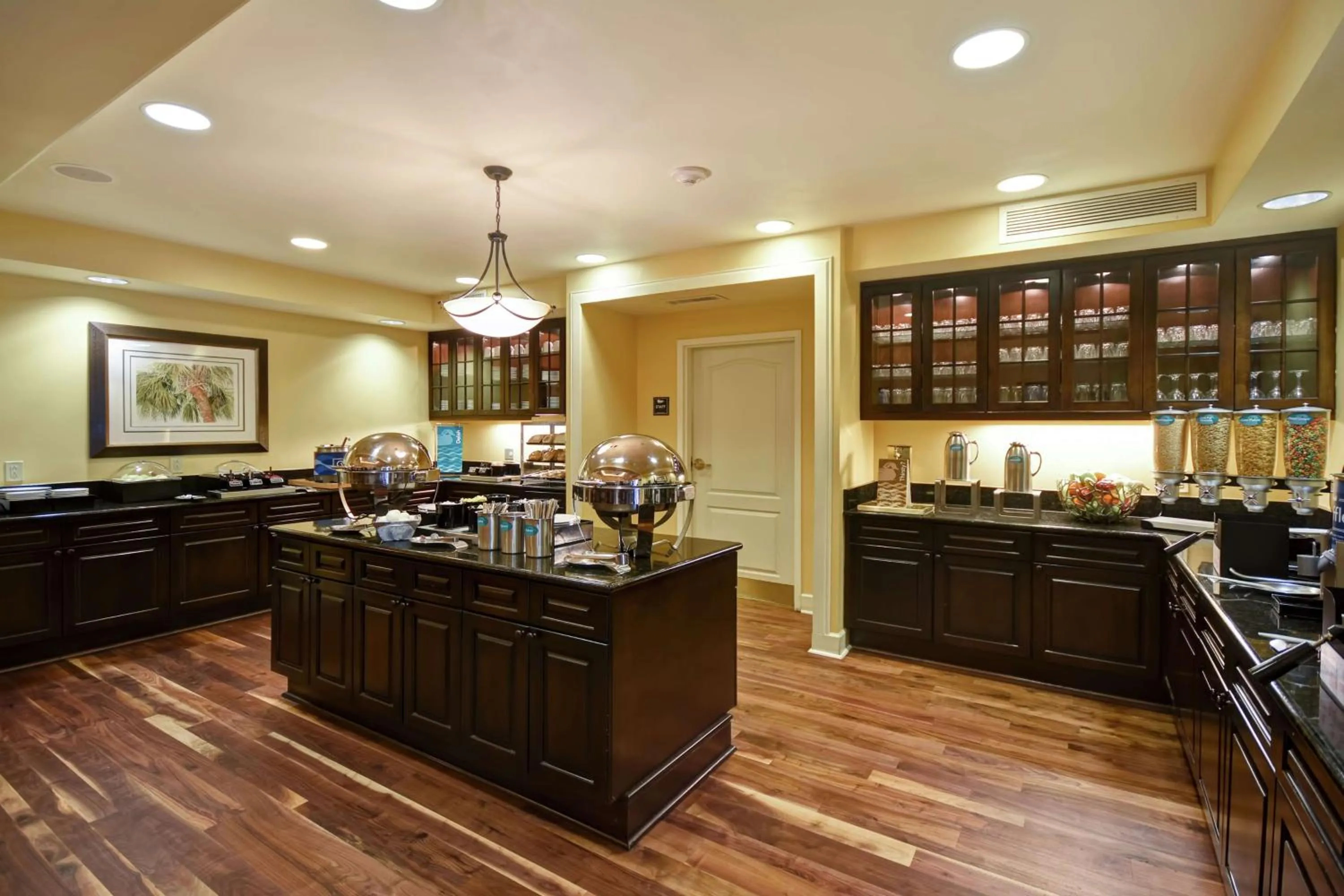 Breakfast in Homewood Suites by Hilton Charleston Airport/Convention Center