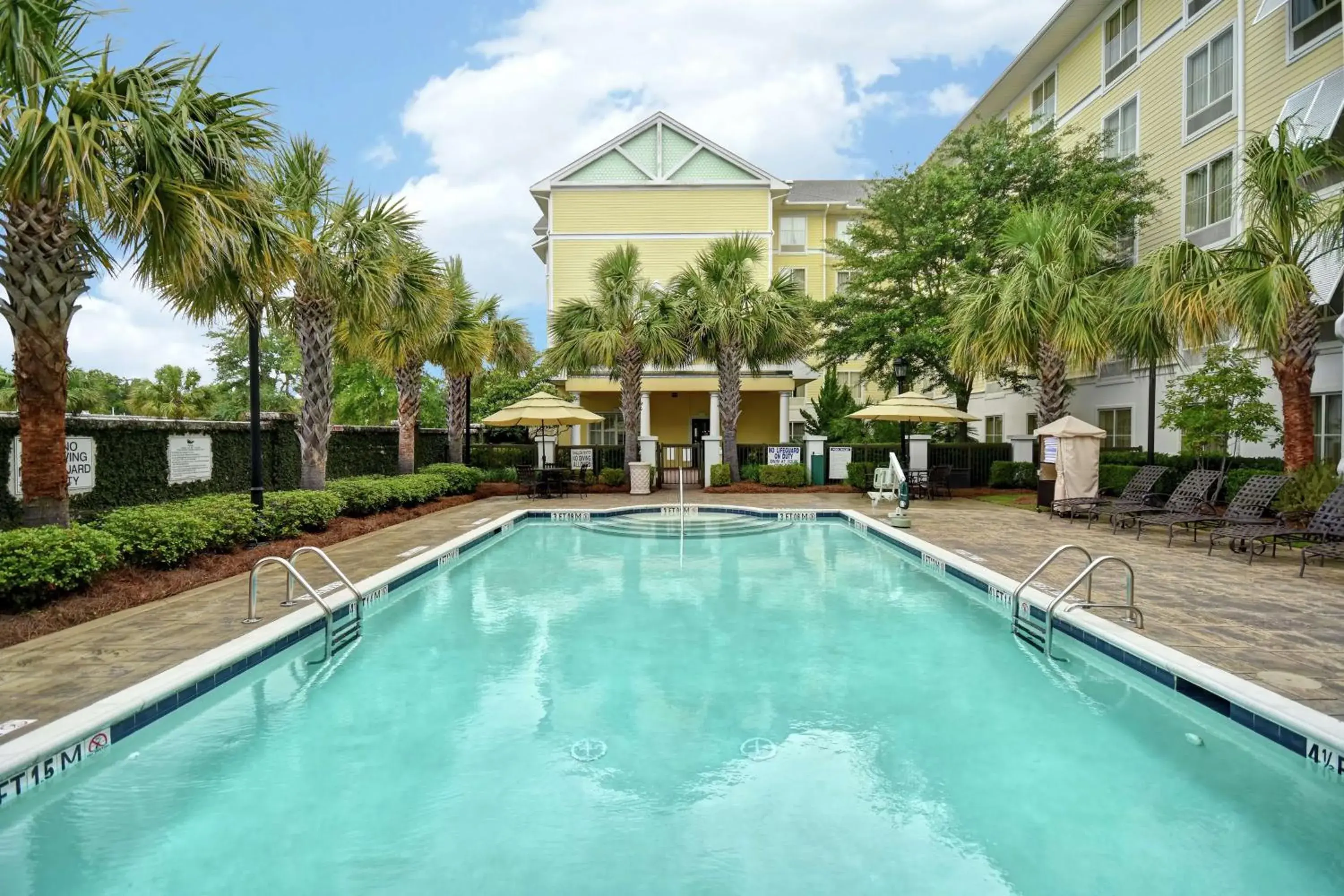 Pool view in Homewood Suites by Hilton Charleston Airport/Convention Center Pool view in Homewood Suites by Hilton Charleston Airport/Convention Center