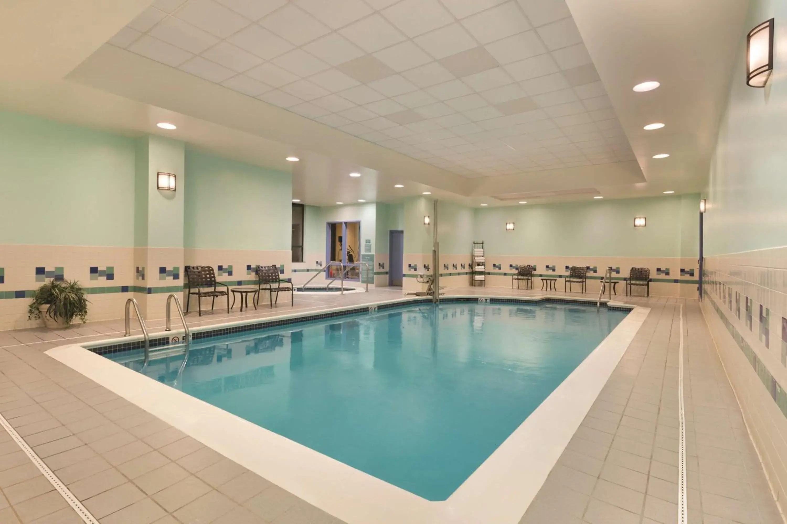 Pool view in Hilton Garden Inn Worcester Pool view in Hilton Garden Inn Worcester