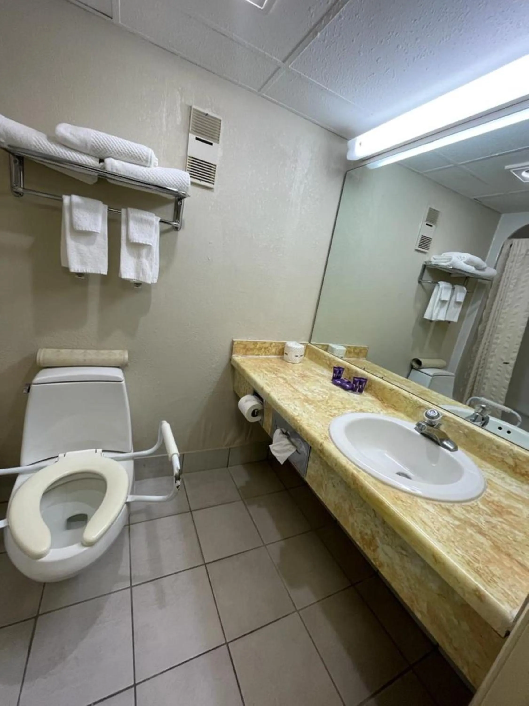 Knights Inn & Suites Emporia