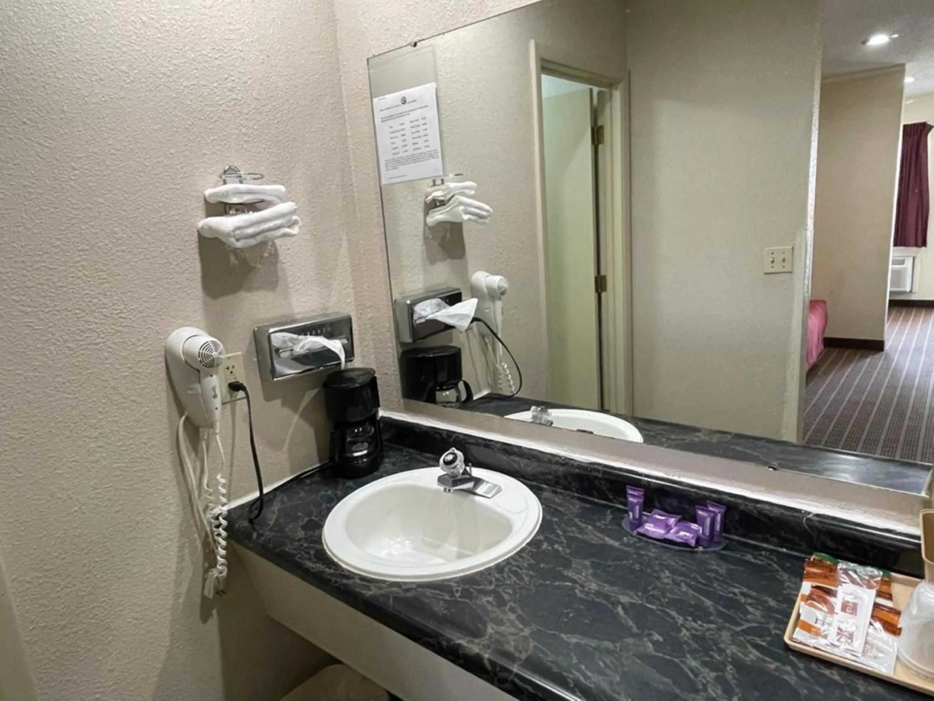 Knights Inn & Suites Emporia