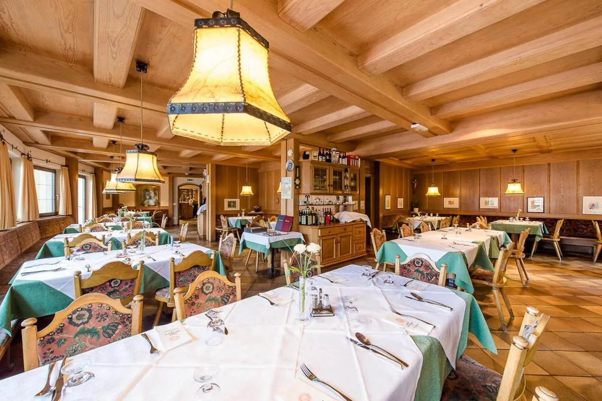 Restaurant/places to eat in Gasthof Zur Sonne