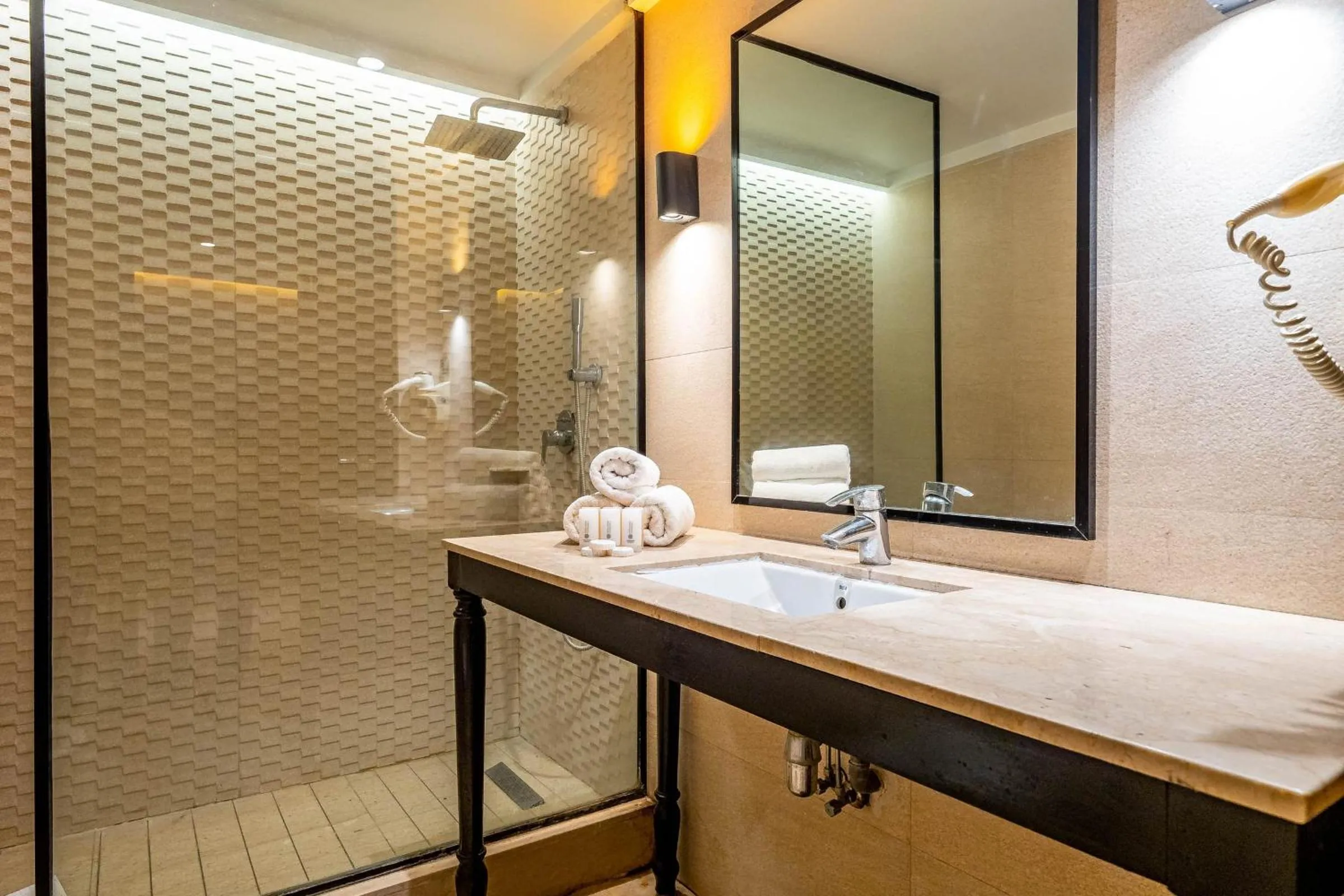 Shower in Diwan Casablanca Hotel & Spa