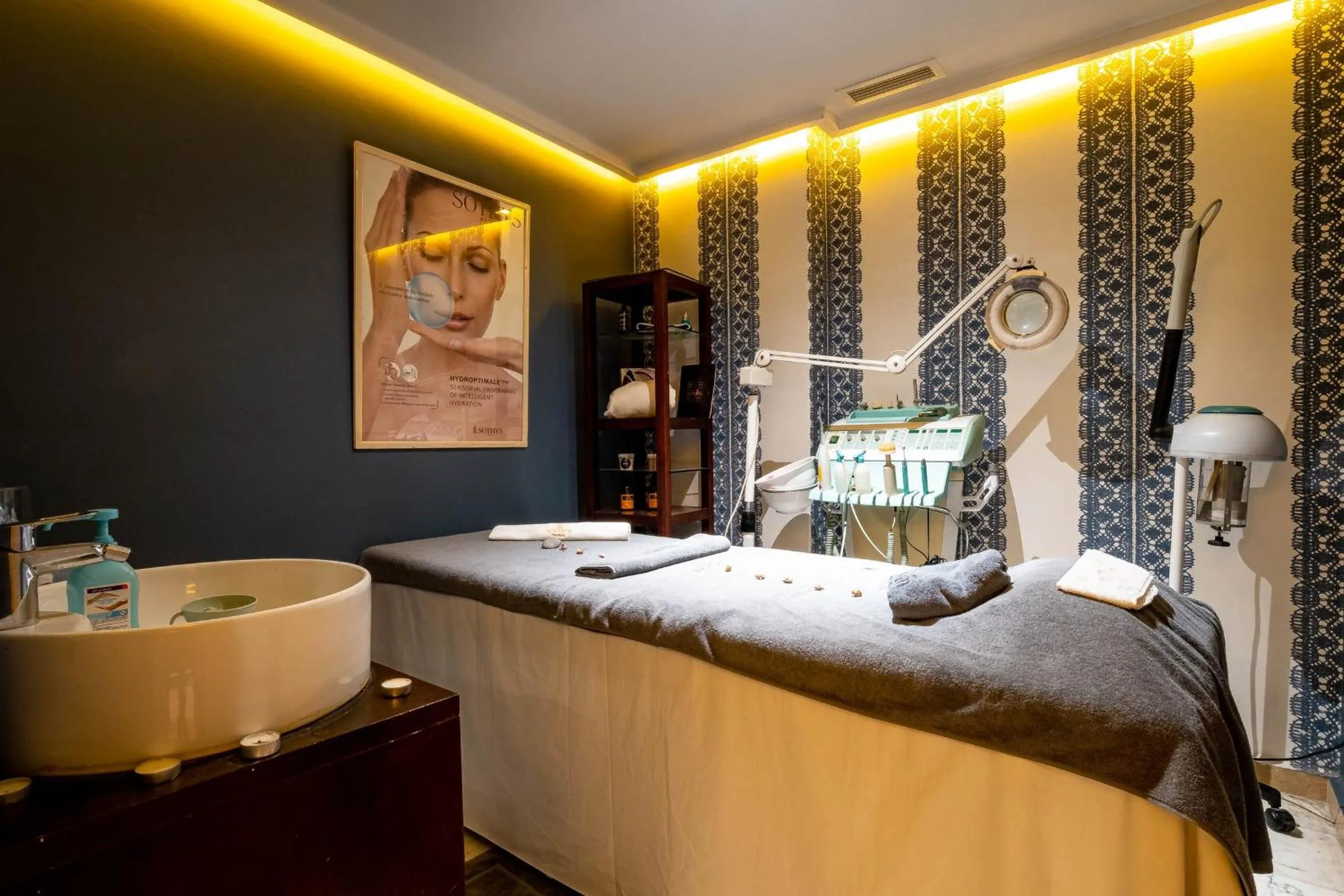 Spa and wellness centre/facilities, Bed in Diwan Casablanca Hotel & Spa
