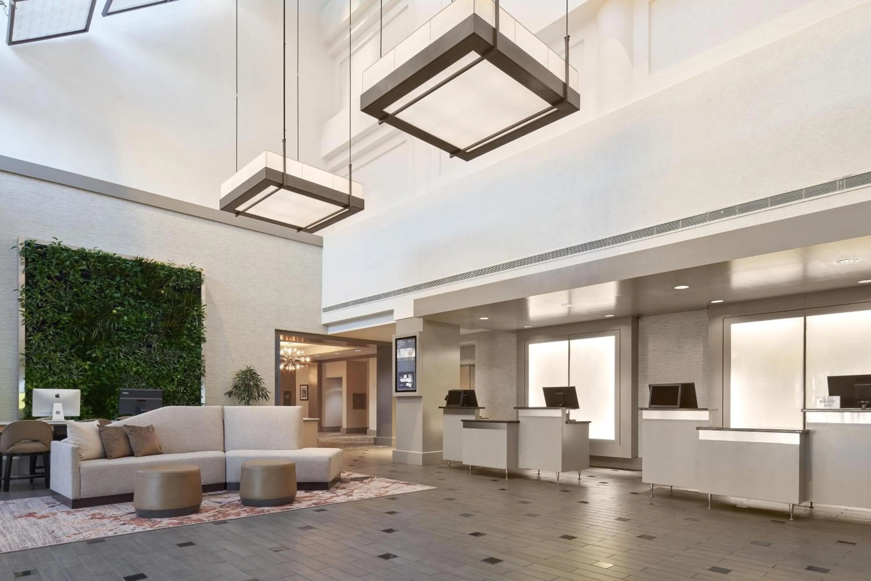 Lobby or reception in The Westin Tysons Corner