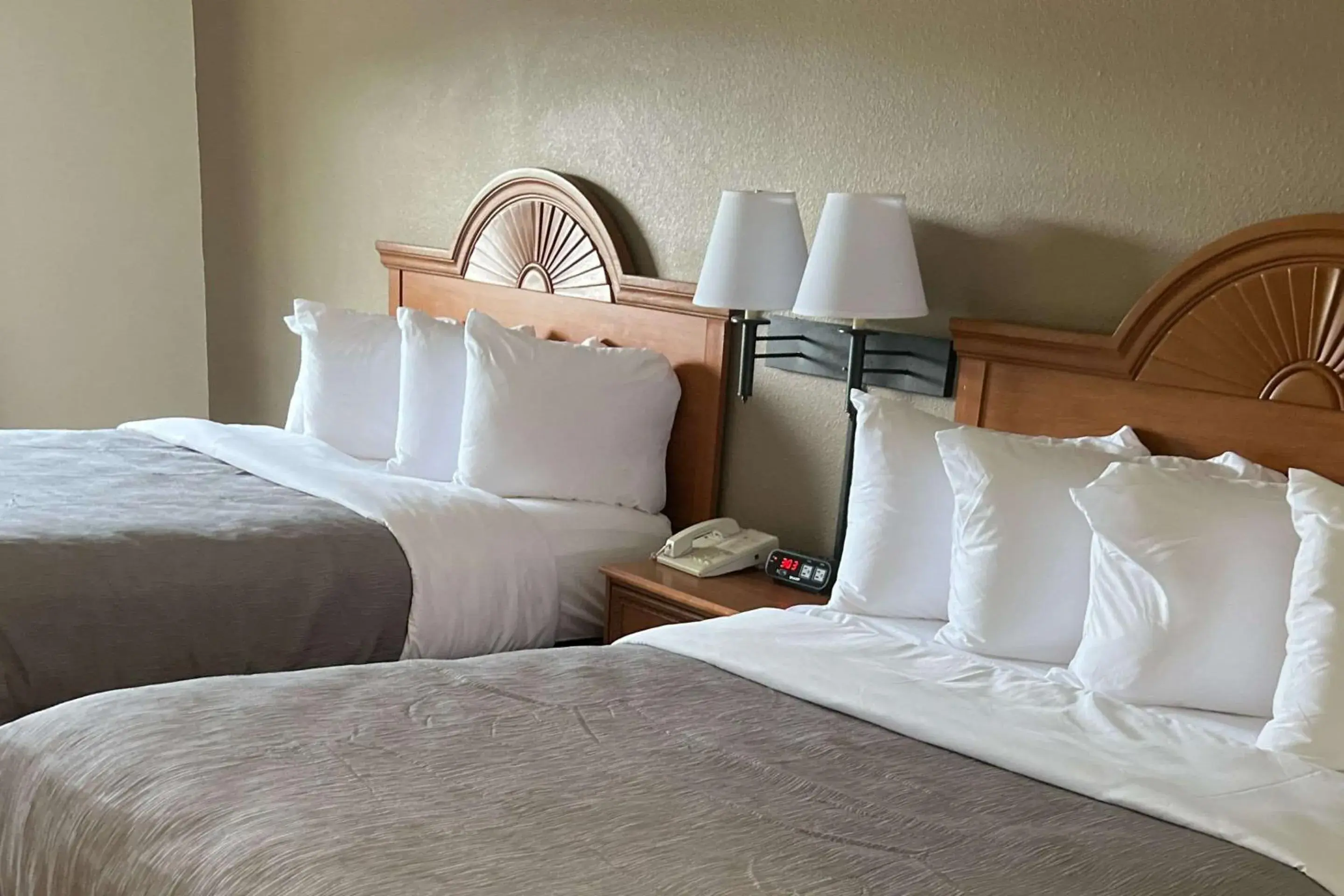 Bedroom, Bed in Super 8 by Wyndham Huntington WV Bedroom, Bed in Super 8 by Wyndham Huntington WV