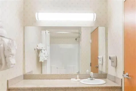 Super 8 by Wyndham Huntington WV