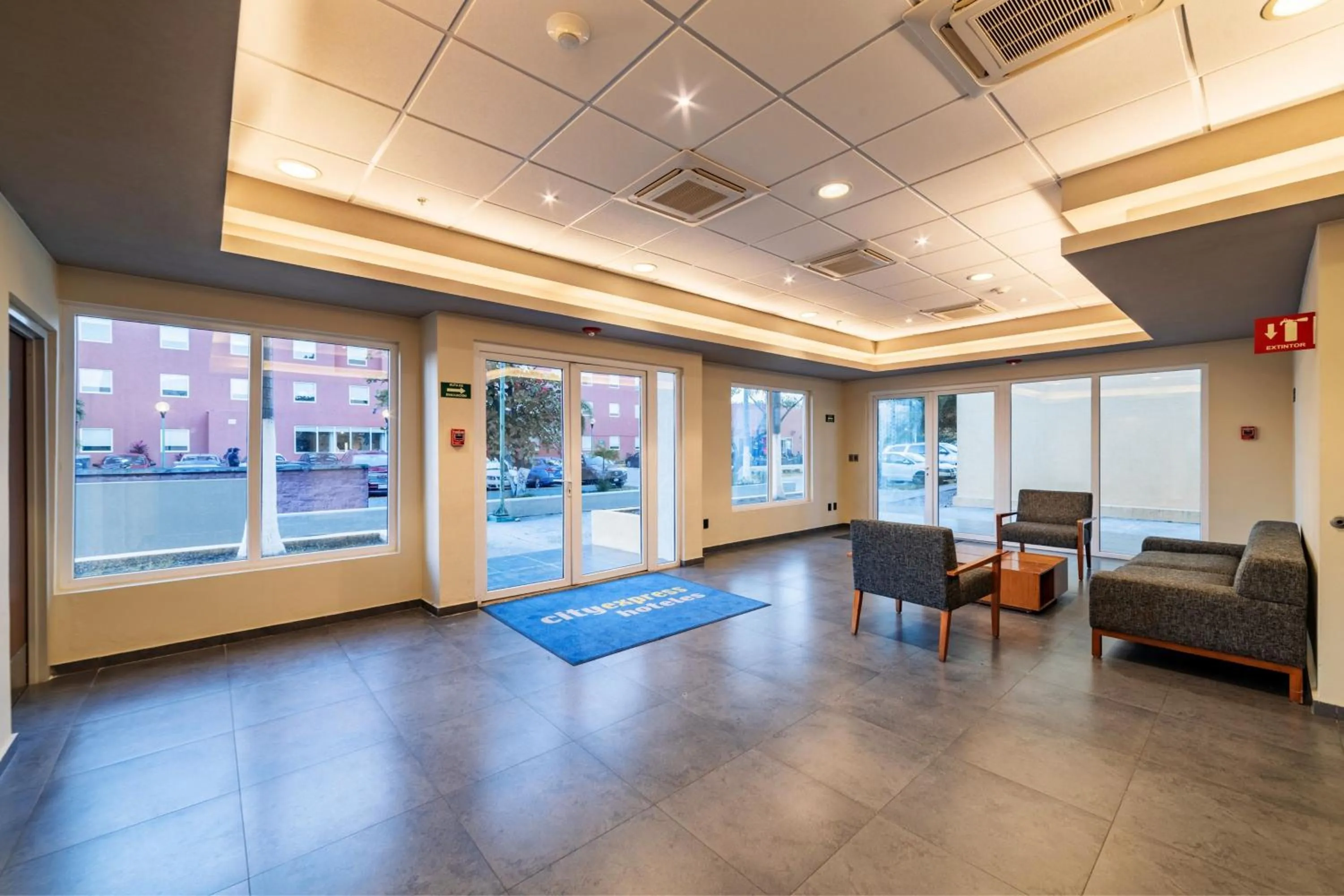 Lobby or reception in City Express by Marriott Villahermosa