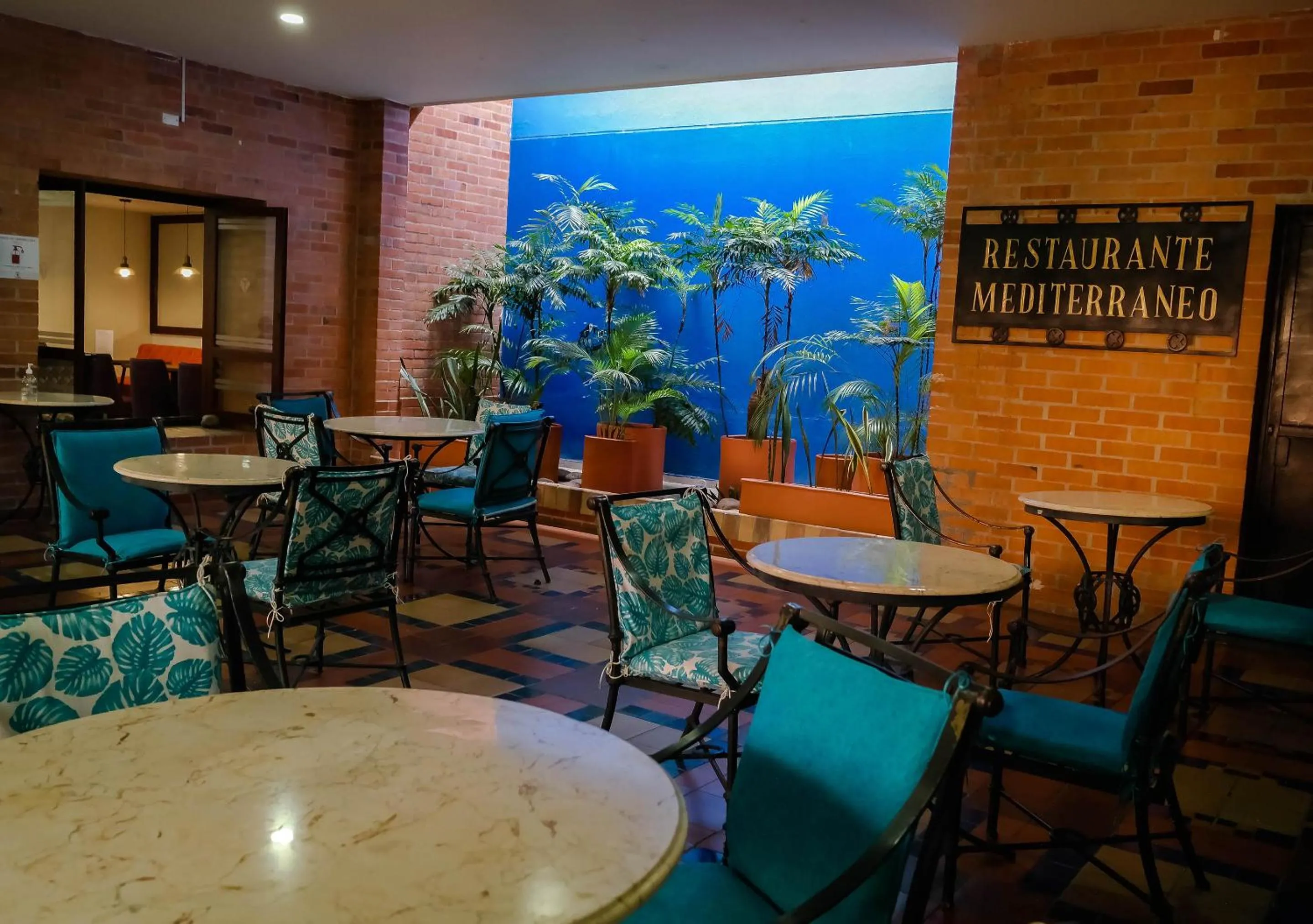 Restaurant/places to eat in Hotel Internacional La Triada