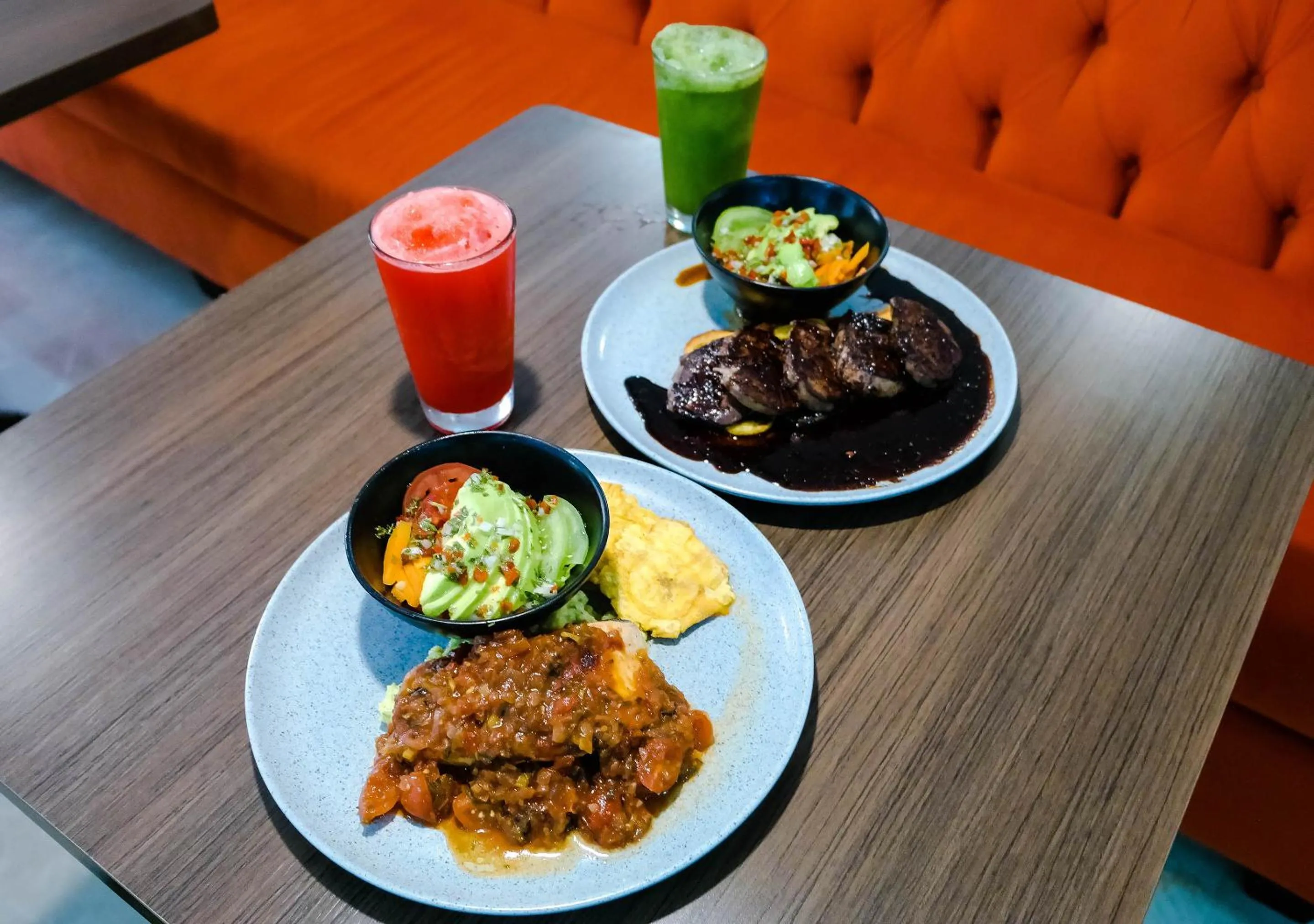 Food and drinks in Hotel Internacional La Triada