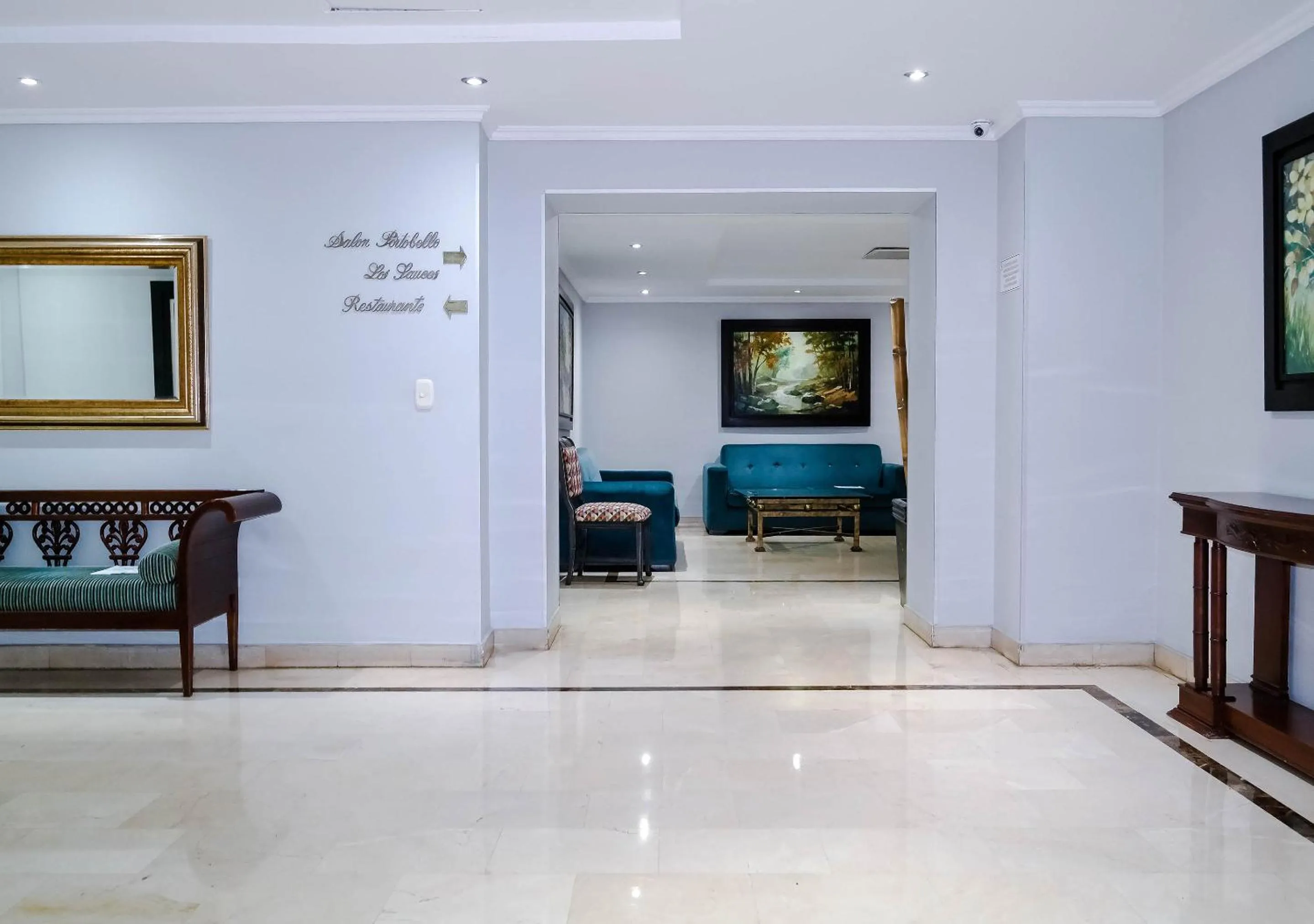 Lobby or reception, Bed in Hotel Internacional La Triada