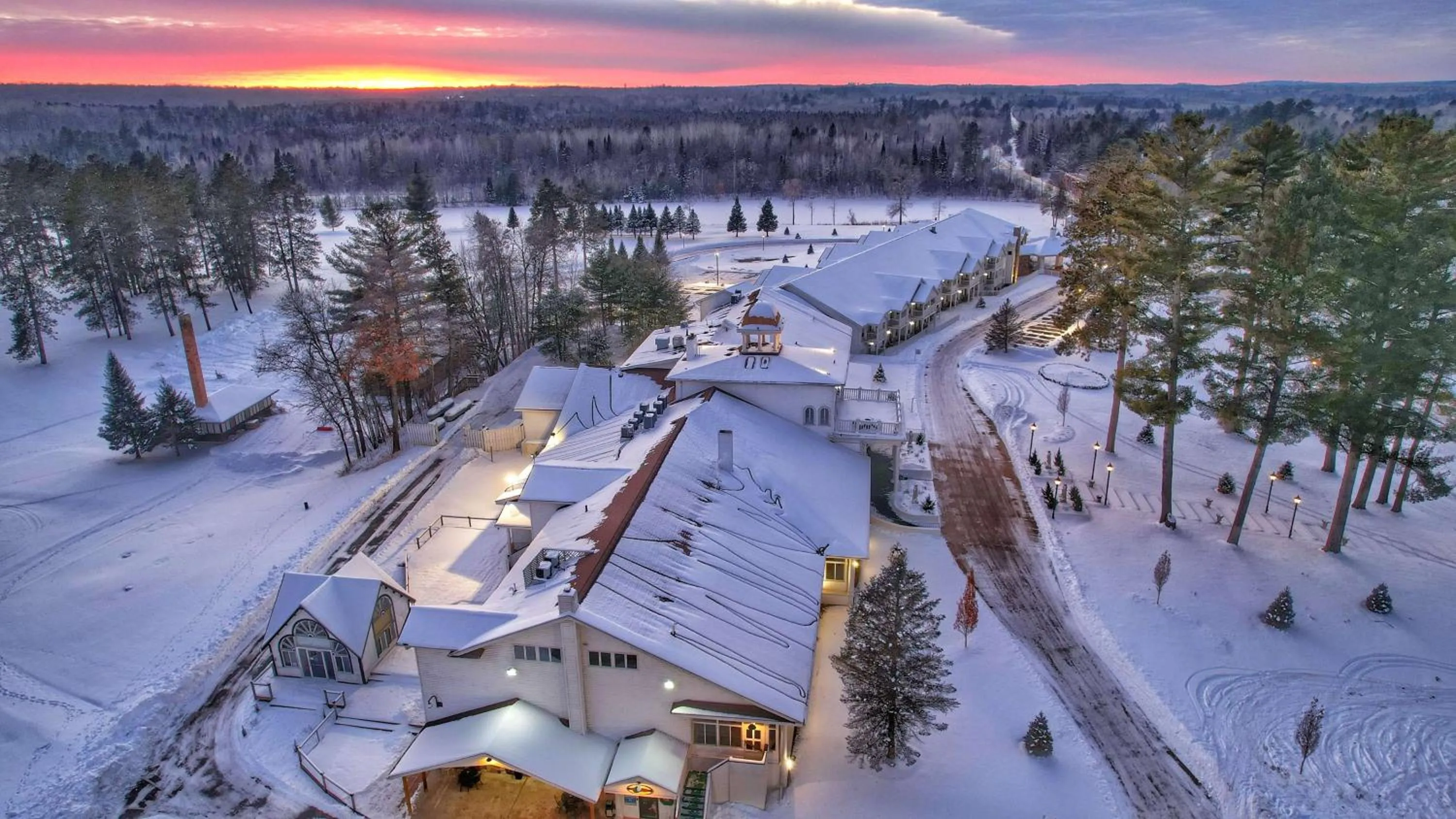 Property building in Four Seasons Island Resort