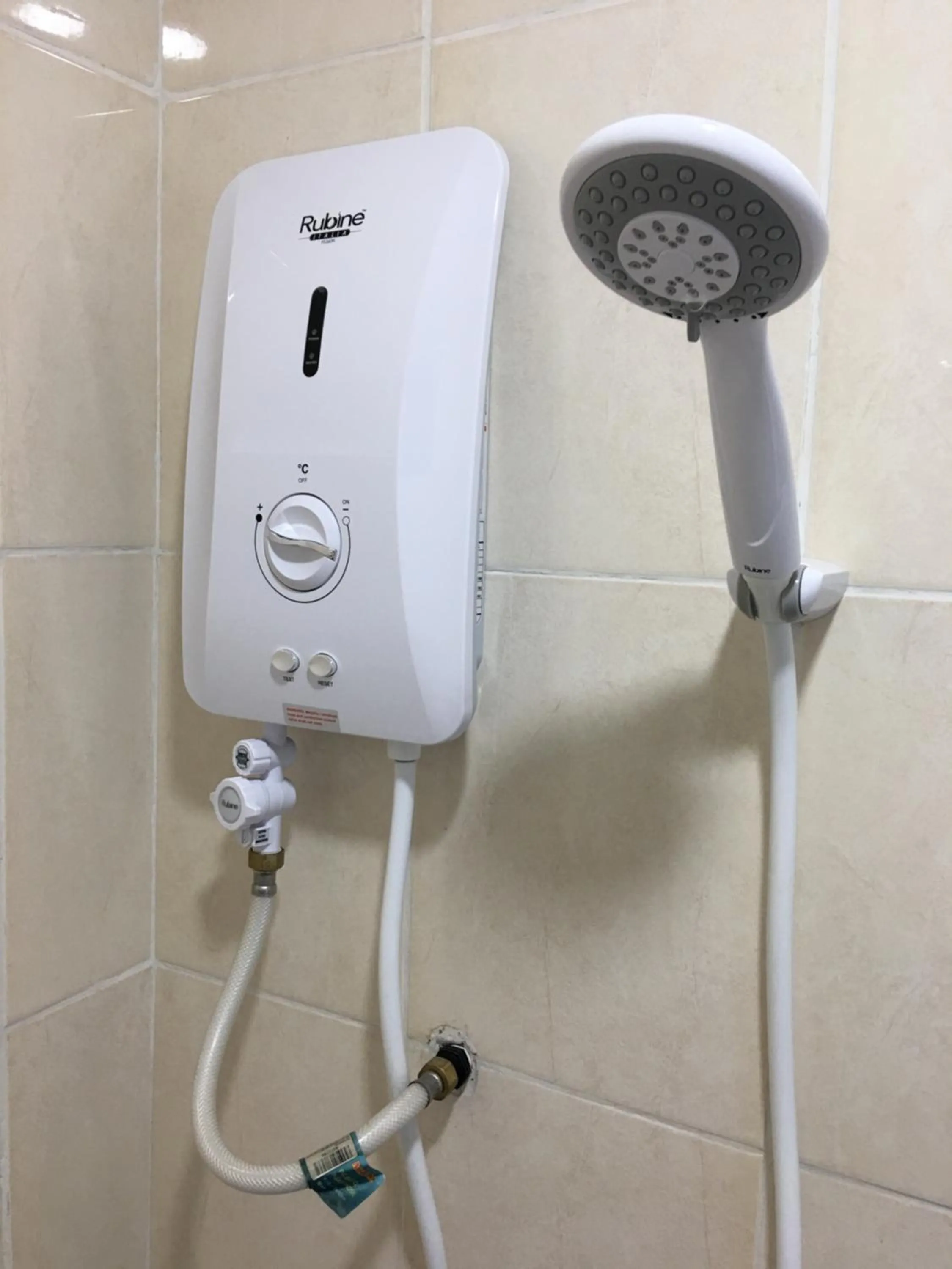 Shower in Signel Hostel