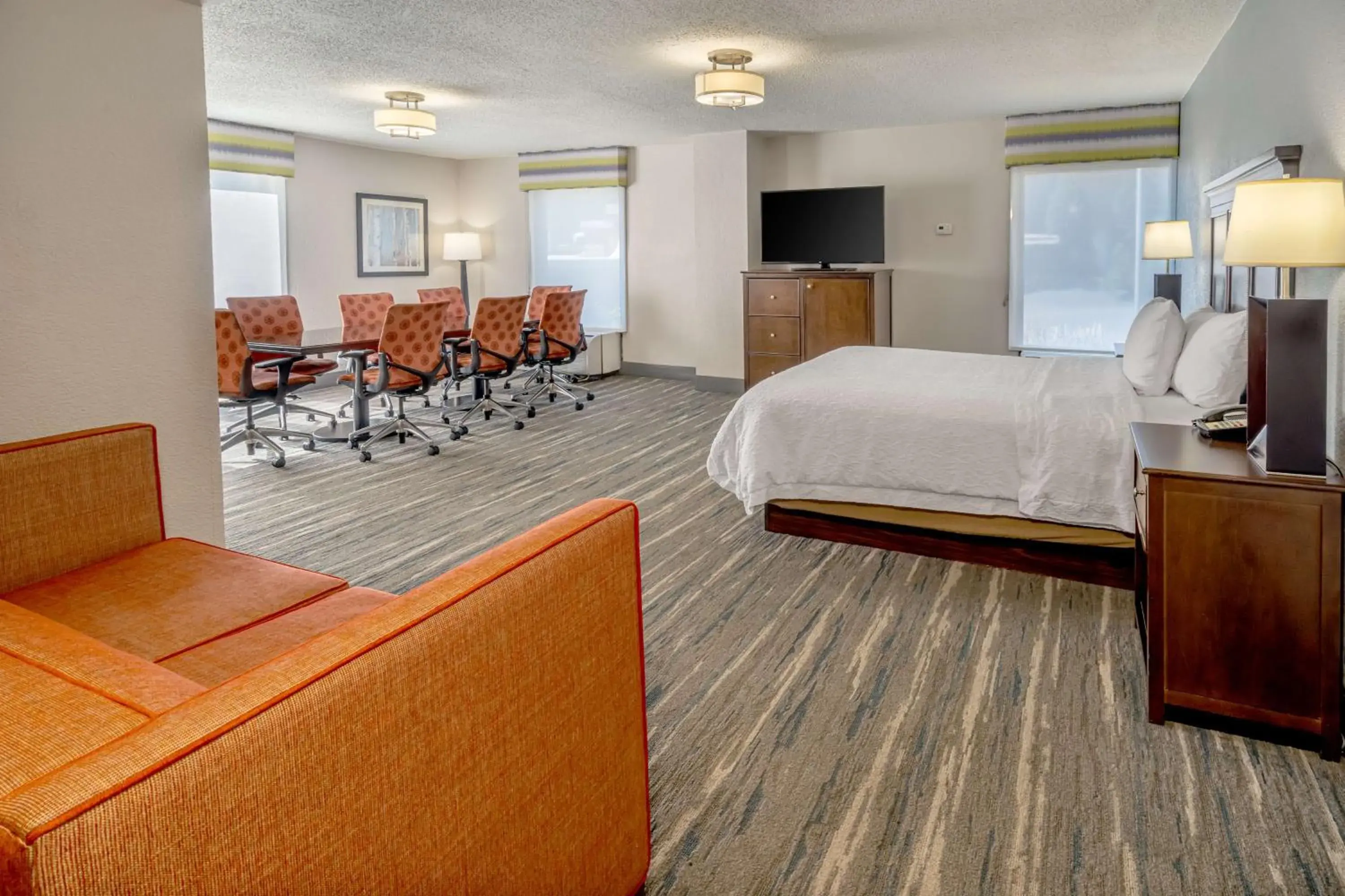 Bedroom, Bed in Hampton Inn Nashville / Vanderbilt Bedroom, Bed in Hampton Inn Nashville / Vanderbilt