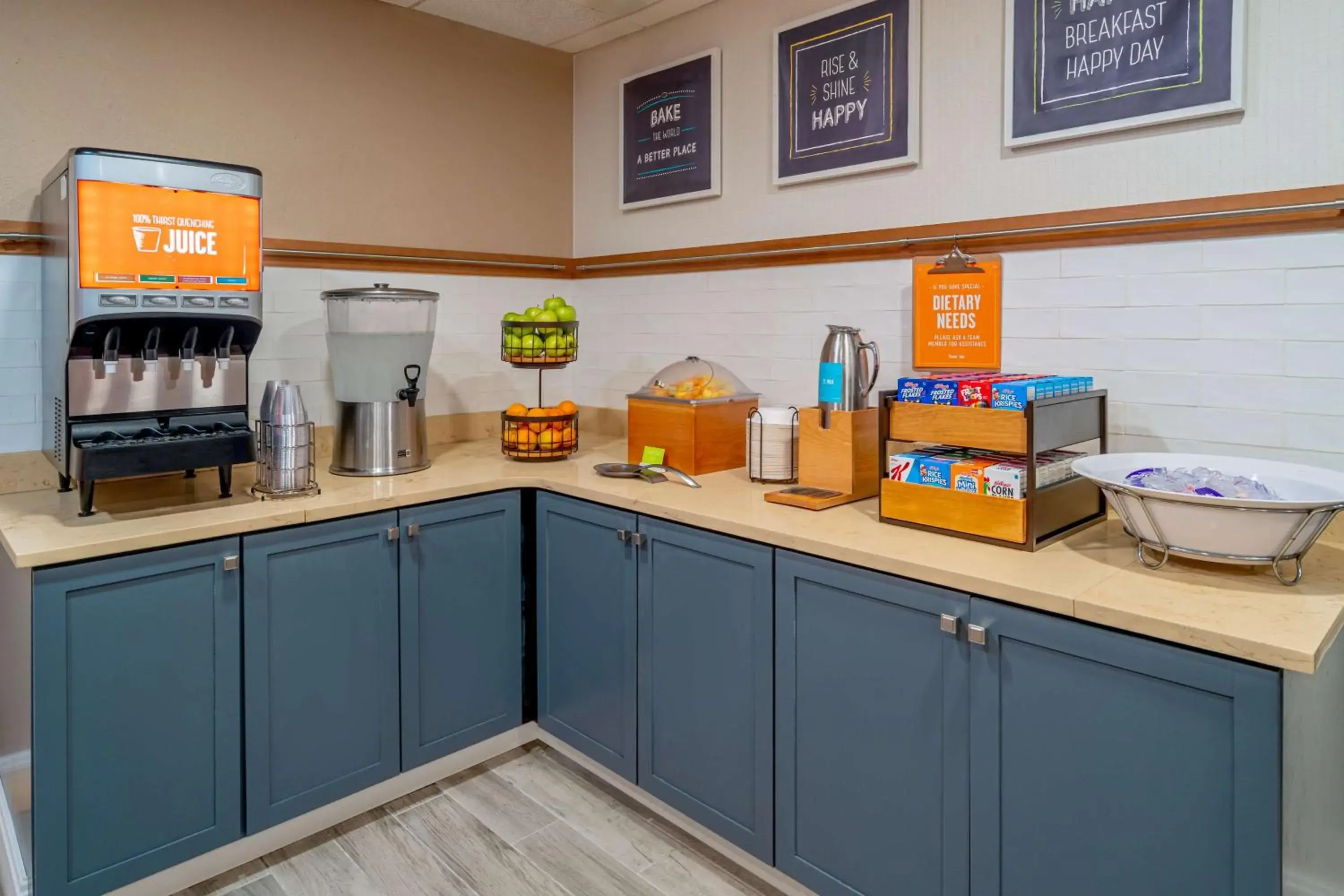 Breakfast in Hampton Inn Nashville / Vanderbilt Breakfast in Hampton Inn Nashville / Vanderbilt