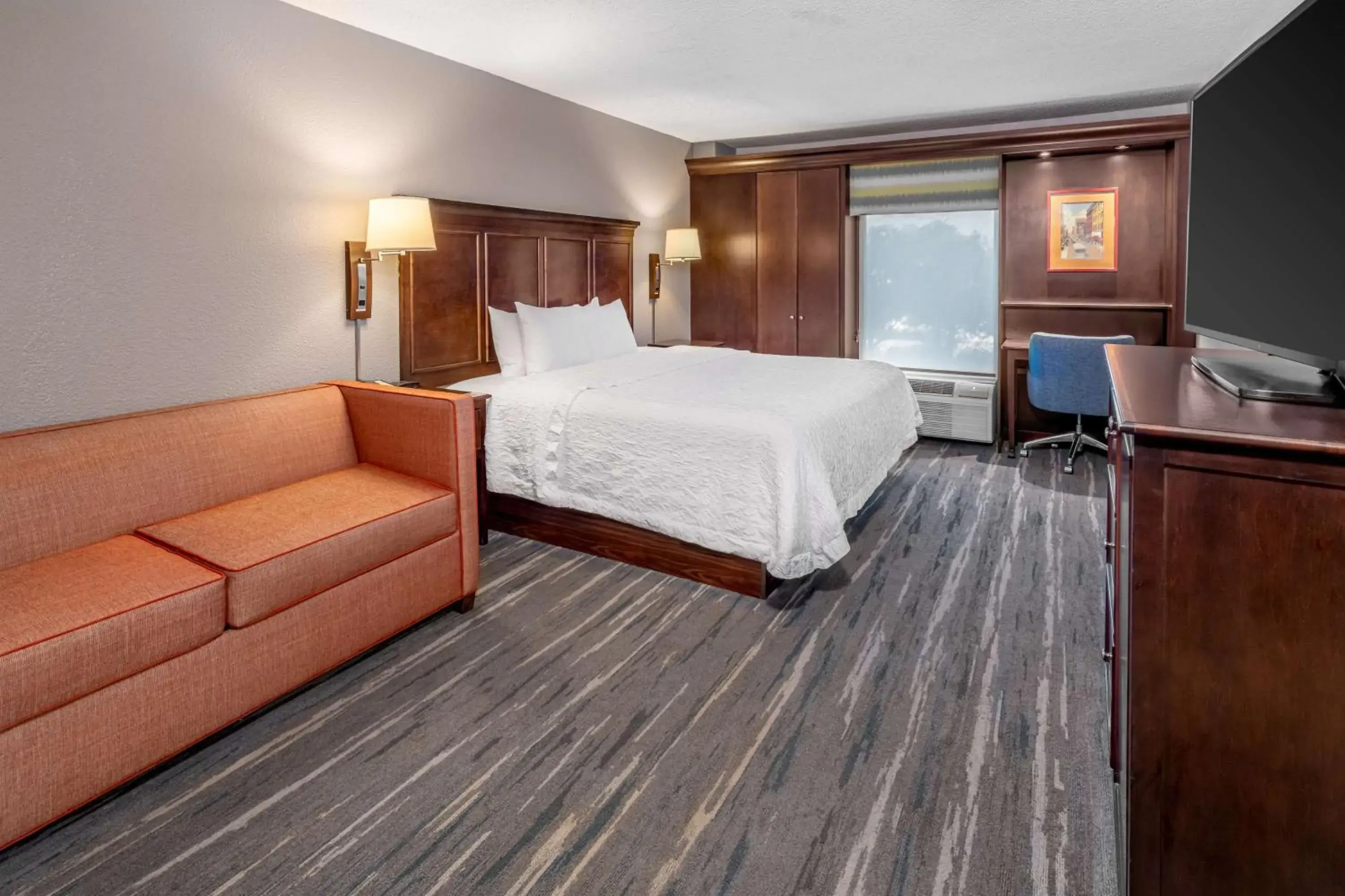 Bedroom, Bed in Hampton Inn Nashville / Vanderbilt Bedroom, Bed in Hampton Inn Nashville / Vanderbilt