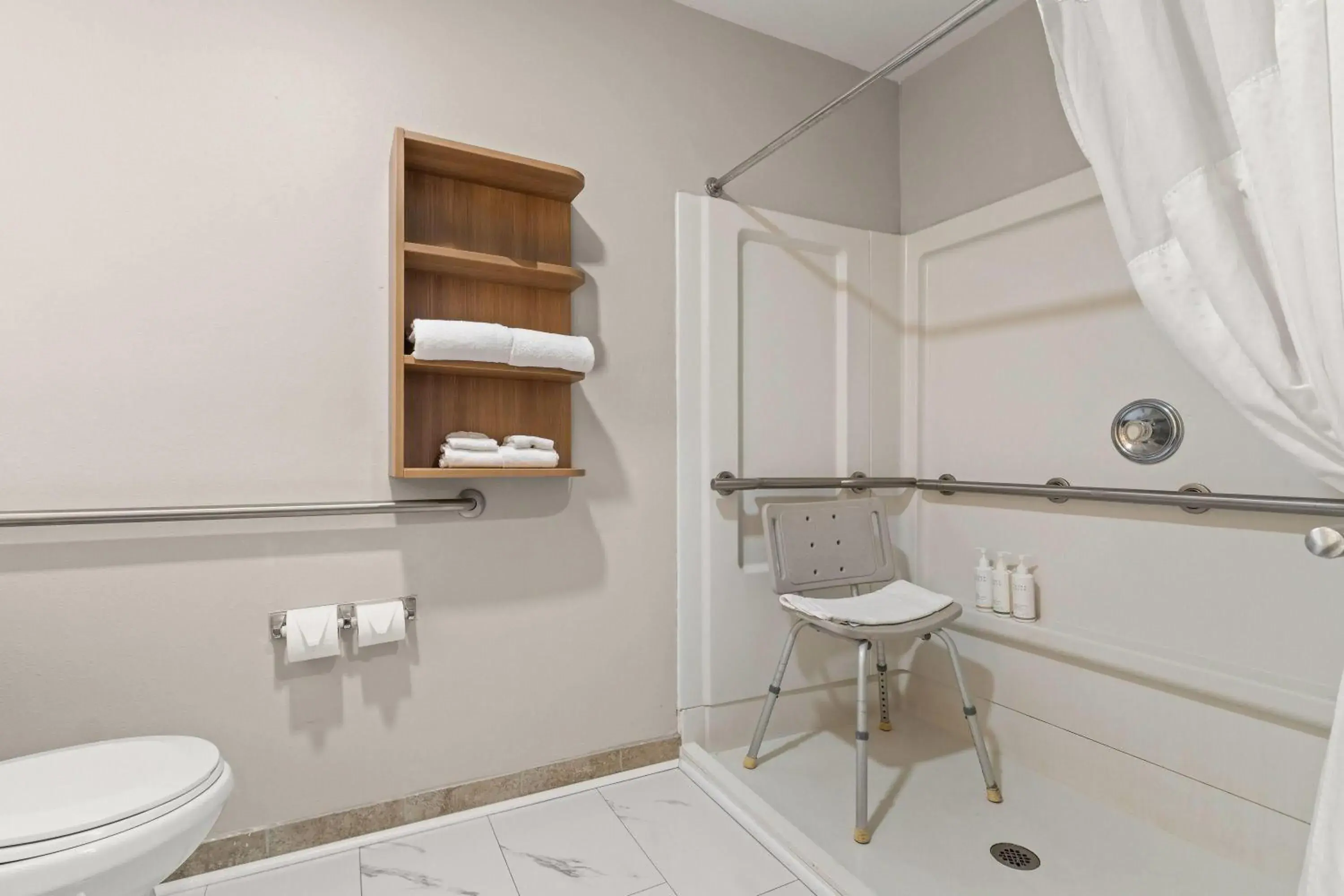 Queen Room with Roll-In Shower - Mobility Accessible/Non-Smoking in Microtel Inn and Suites - Salisbury Queen Room with Roll-In Shower - Mobility Accessible/Non-Smoking in Microtel Inn and Suites - Salisbury
