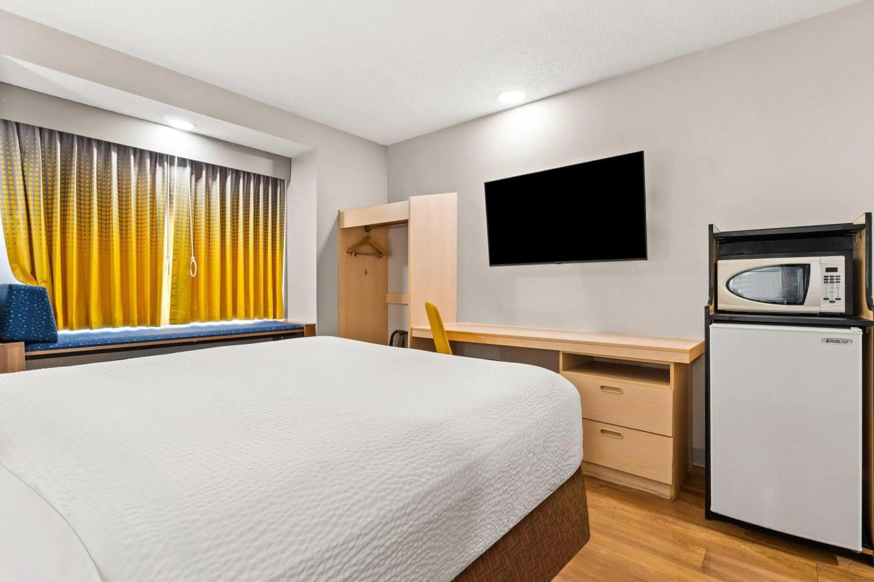 Bed in Microtel Inn and Suites - Salisbury