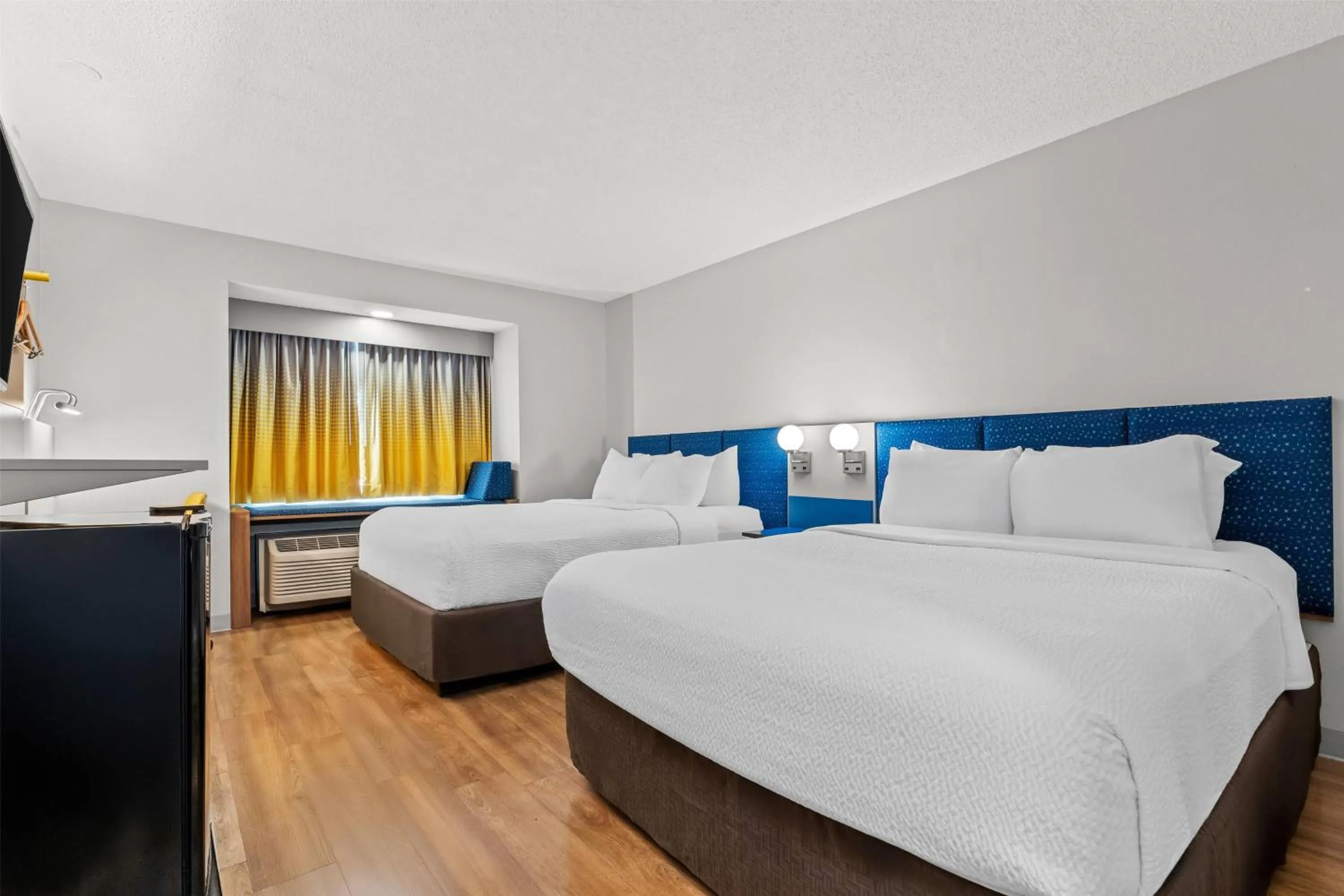 Photo of the whole room, Bed in Microtel Inn and Suites - Salisbury