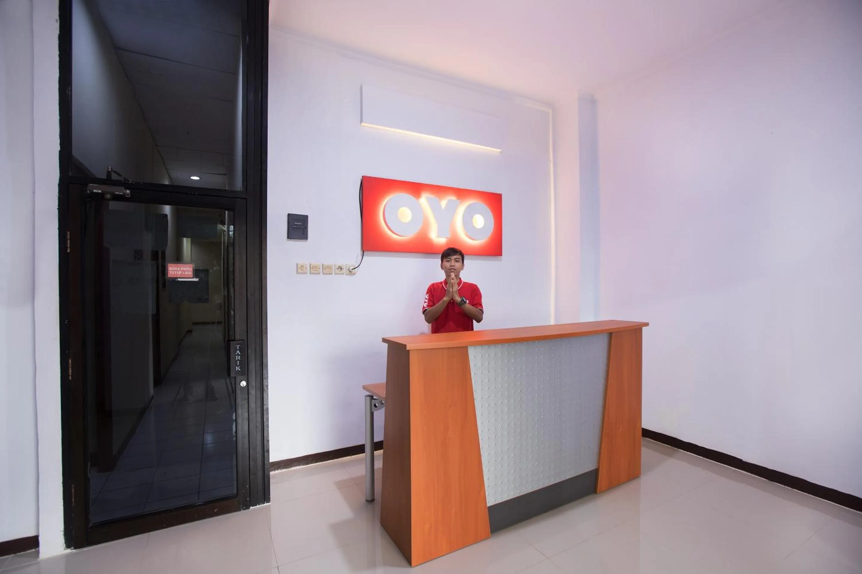 Lobby or reception in OYO 176 Near Cideng Virgo Residence