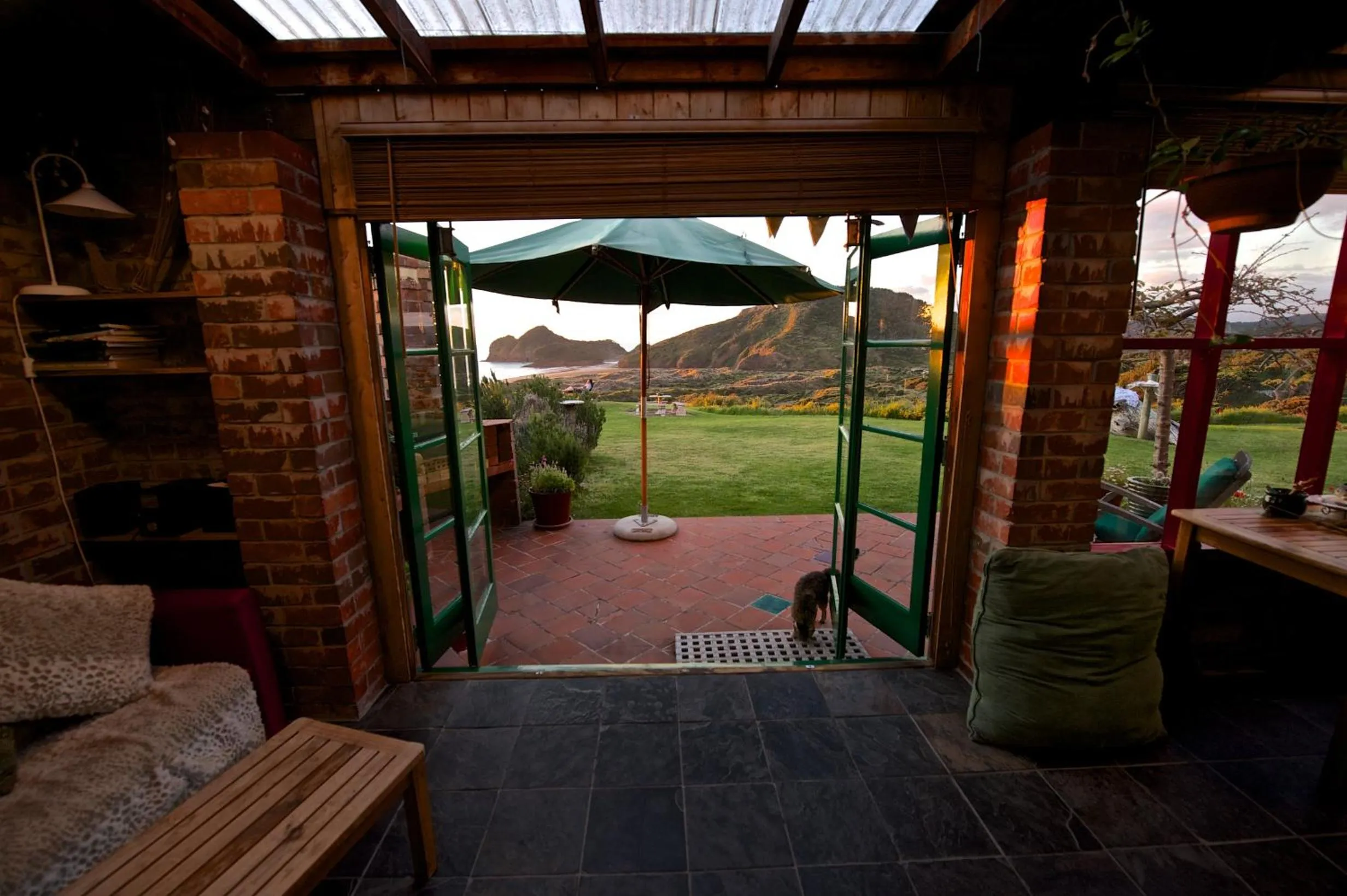 Bethells Beach Cottages