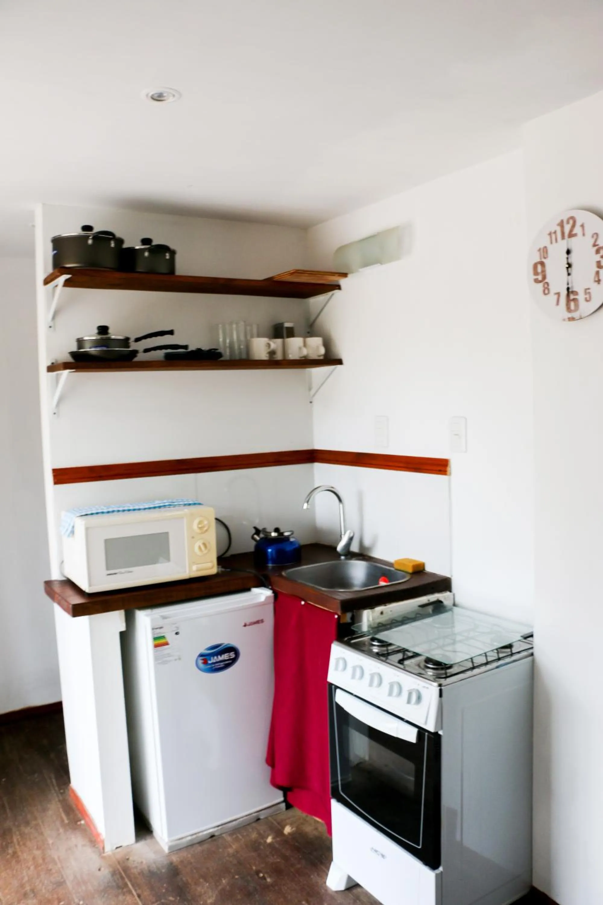 Kitchen or kitchenette in LA PALOMA CONTAINERS SUITES