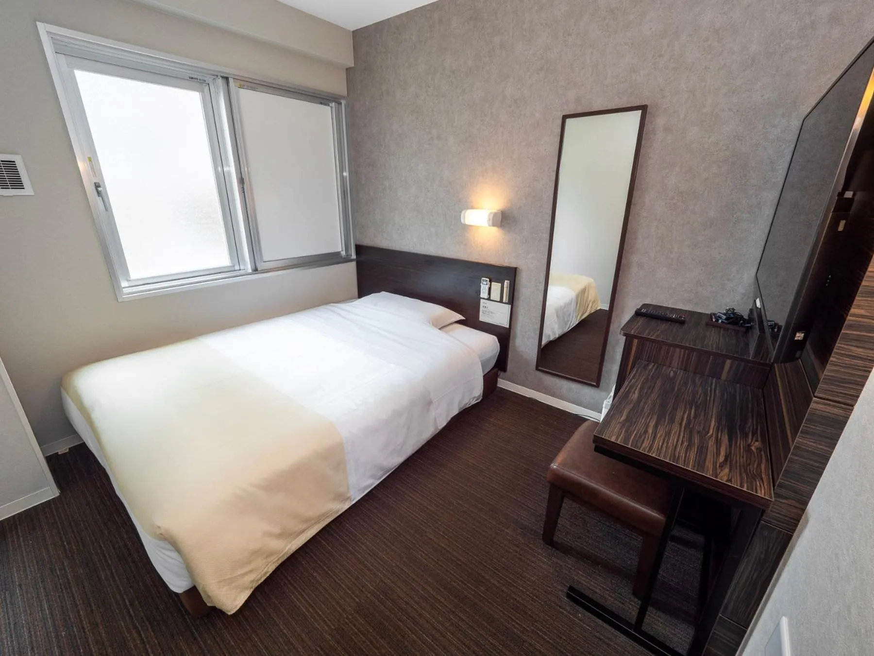 Photo of the whole room, Bed in Super Hotel JR Shin-Osaka Higashiguchi