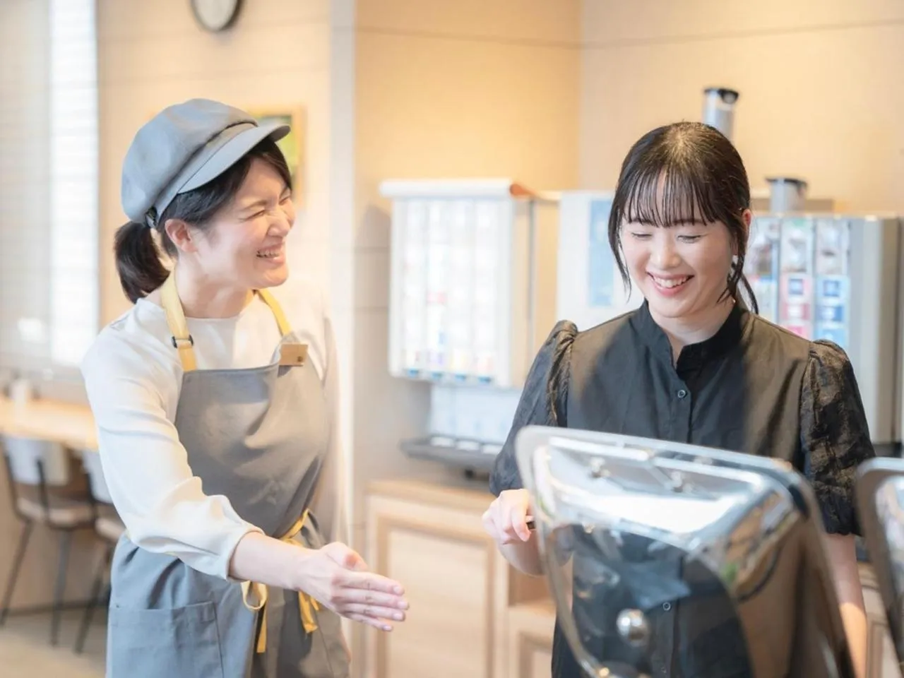 Staff in Super Hotel JR Shin-Osaka Higashiguchi