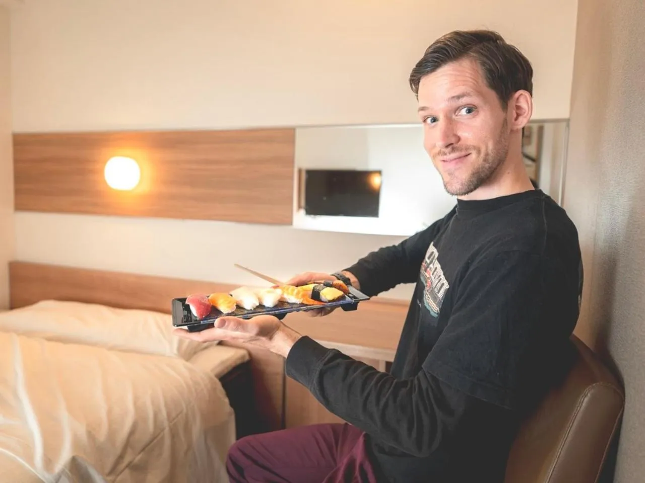 People in Super Hotel JR Shin-Osaka Higashiguchi