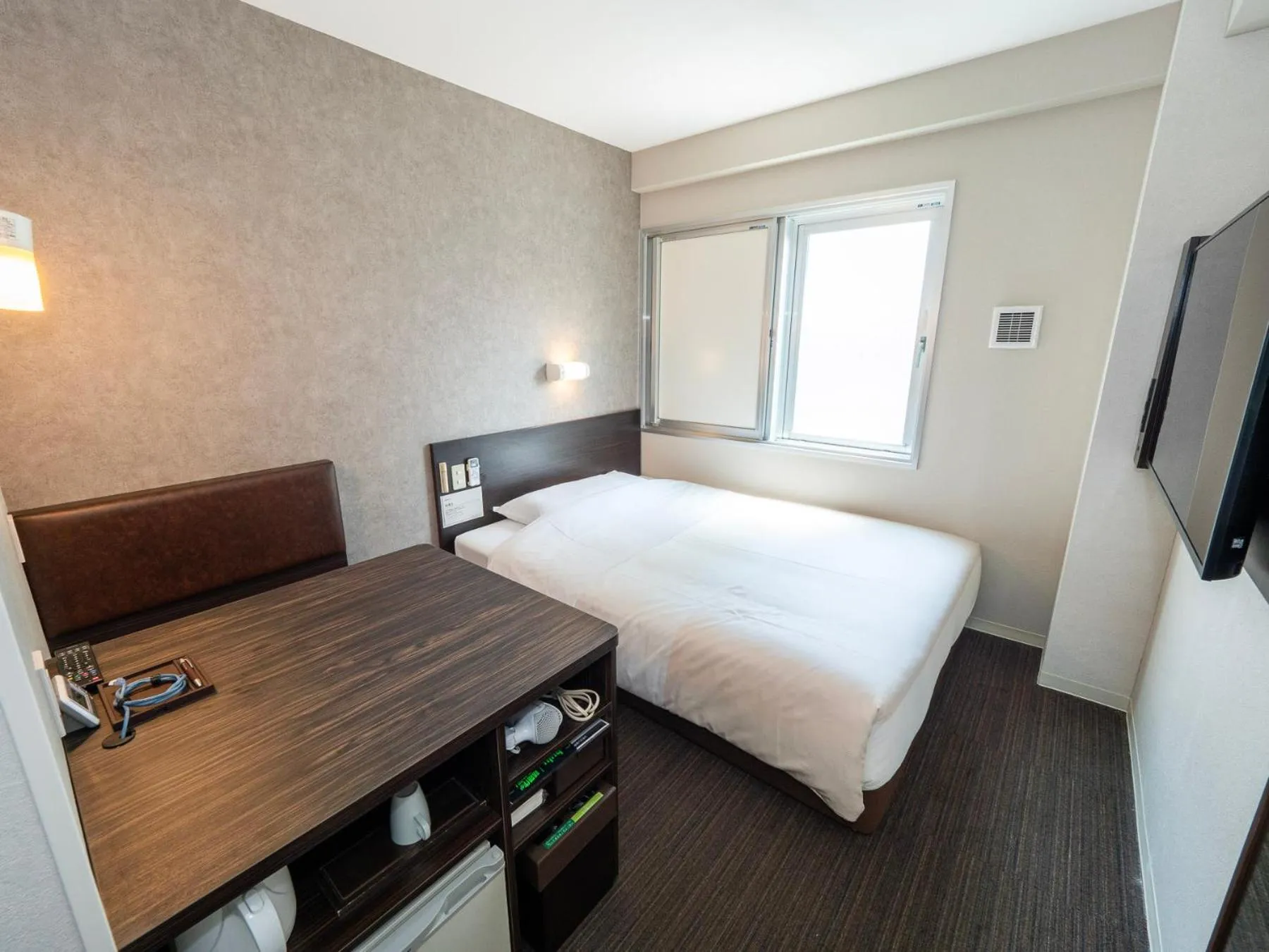 Photo of the whole room, Bed in Super Hotel JR Shin-Osaka Higashiguchi