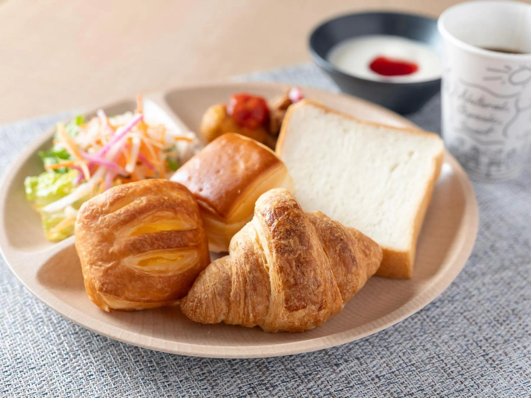 Food and drinks in Super Hotel JR Shin-Osaka Higashiguchi