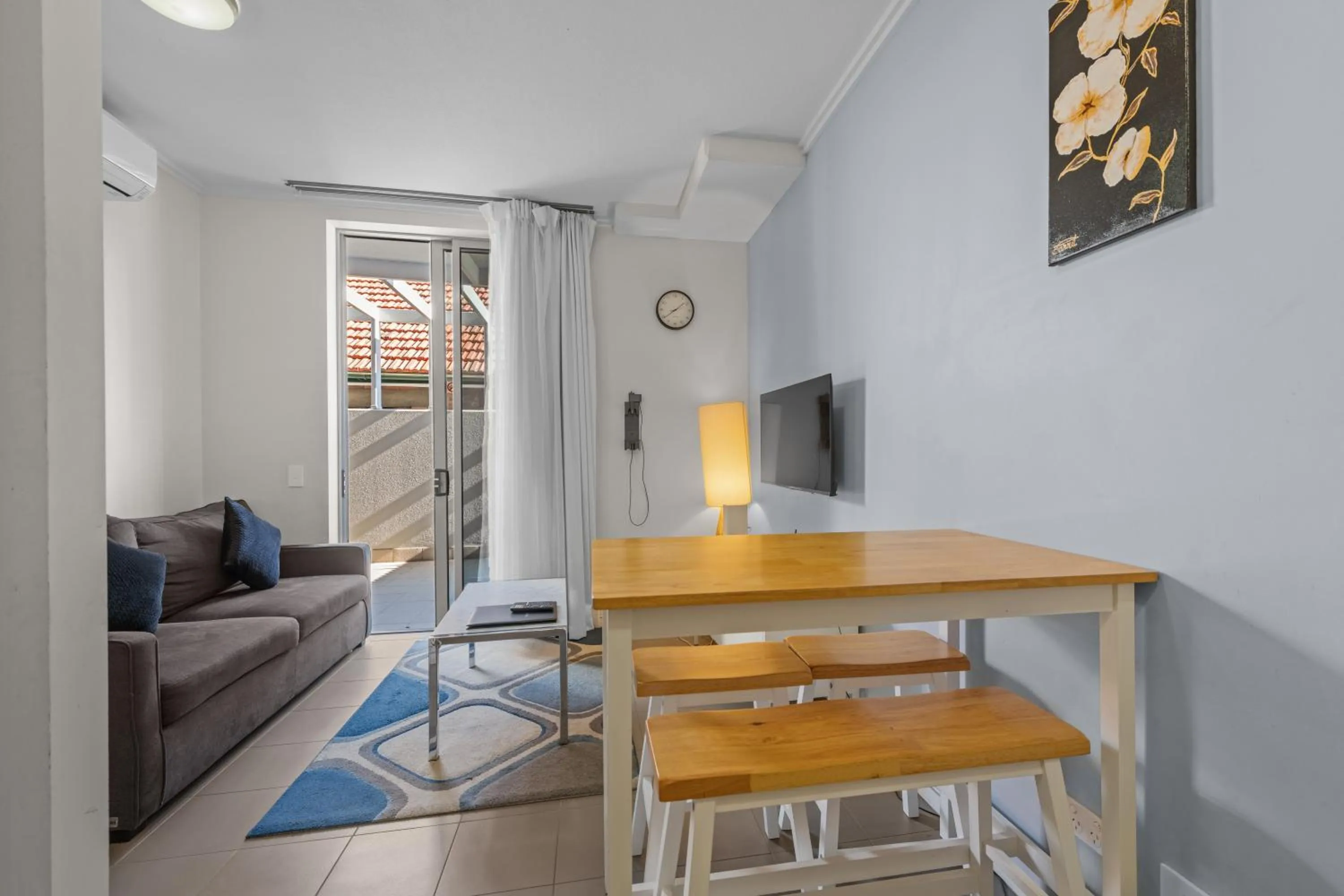 Dining area in The Capitol Apartments